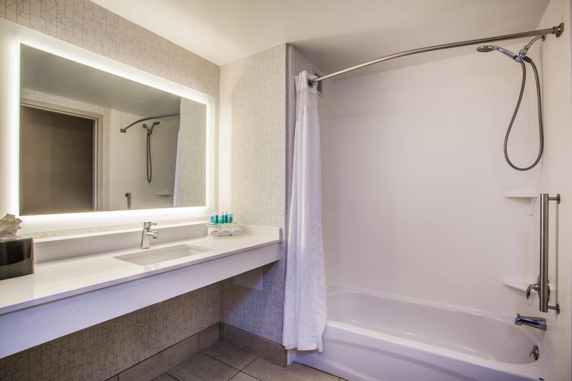 Holiday Inn Express & Suites Lexington Park California by IHG gallery photo in California, MD — image 9