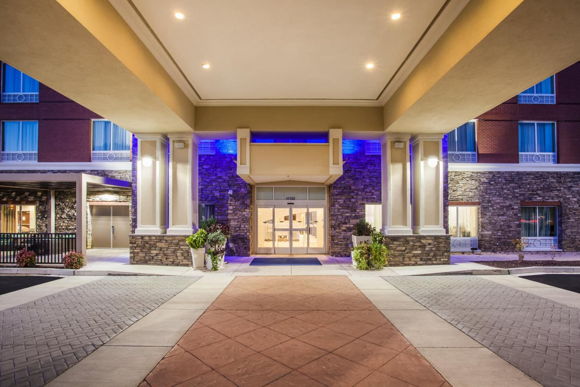 Holiday Inn Express & Suites Lexington Park California by IHG gallery photo in California, MD — image 10