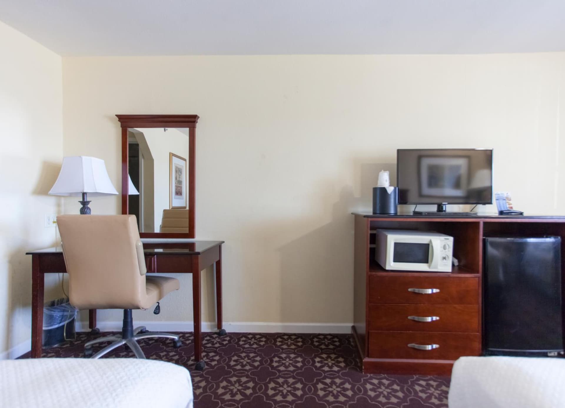 Days Inn by Wyndham Shenandoah gallery photo in The Woodlands, TX — image 52