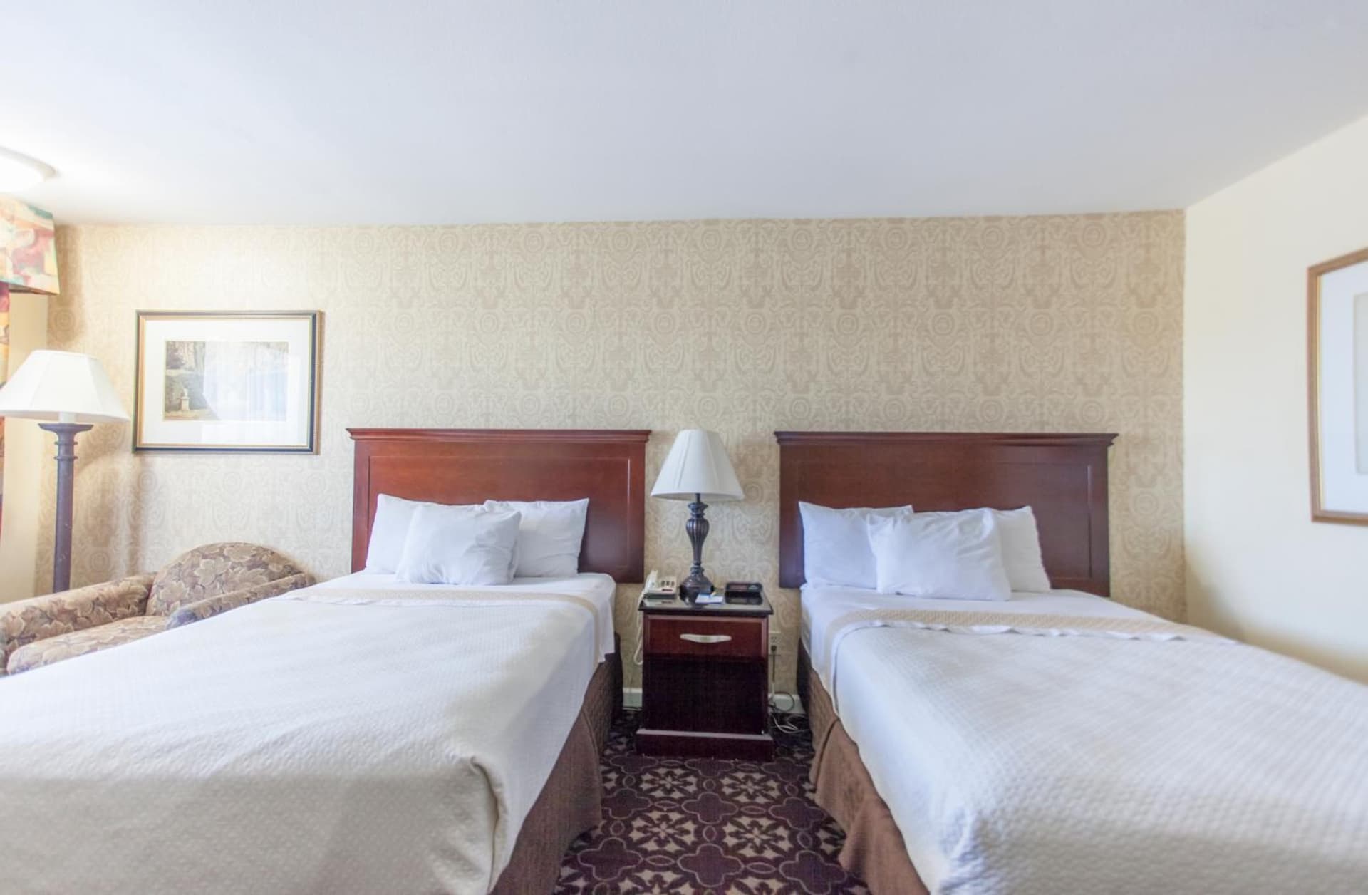 Days Inn by Wyndham Shenandoah gallery photo in The Woodlands, TX — image 103