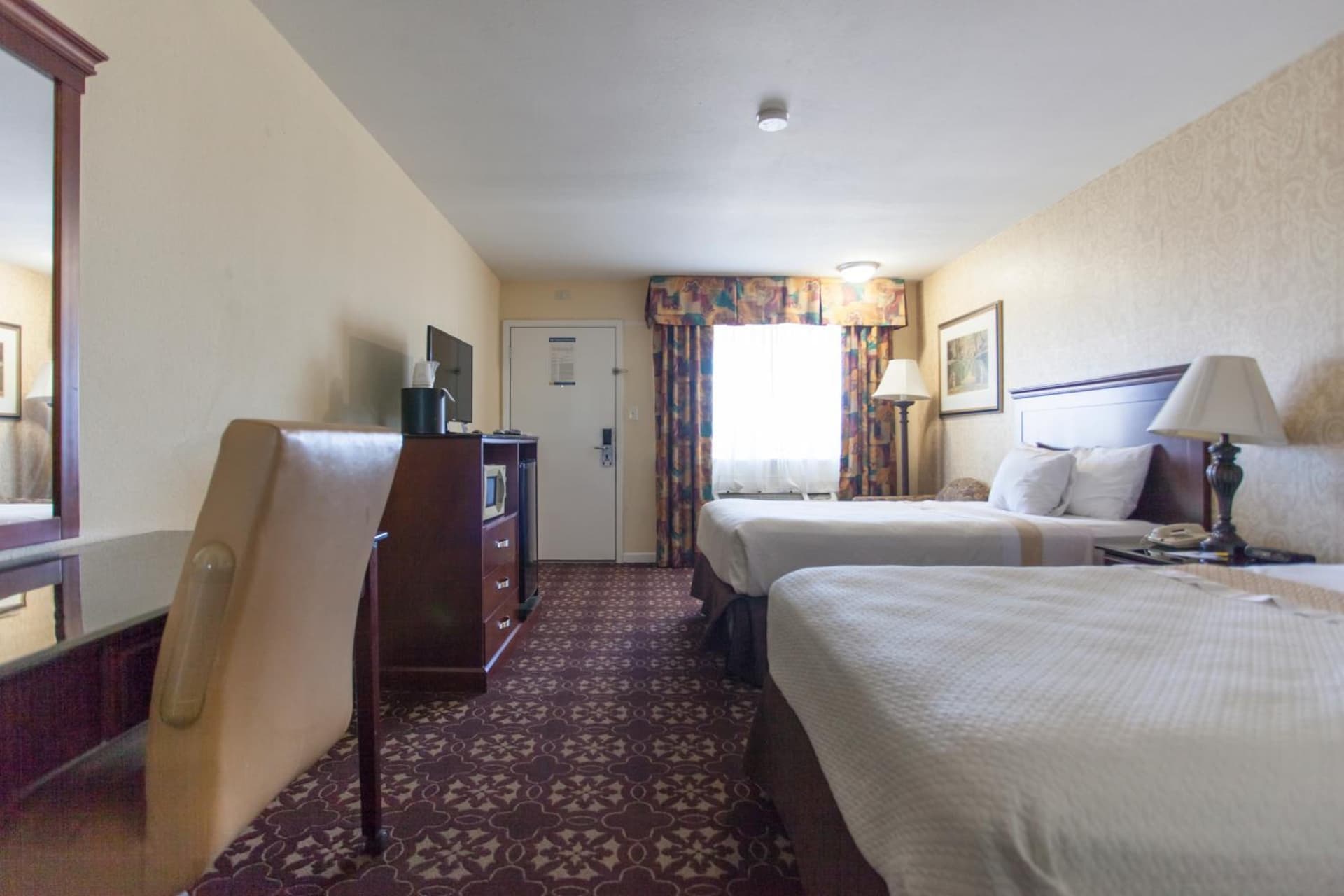 Days Inn by Wyndham Shenandoah gallery photo in The Woodlands, TX — image 17