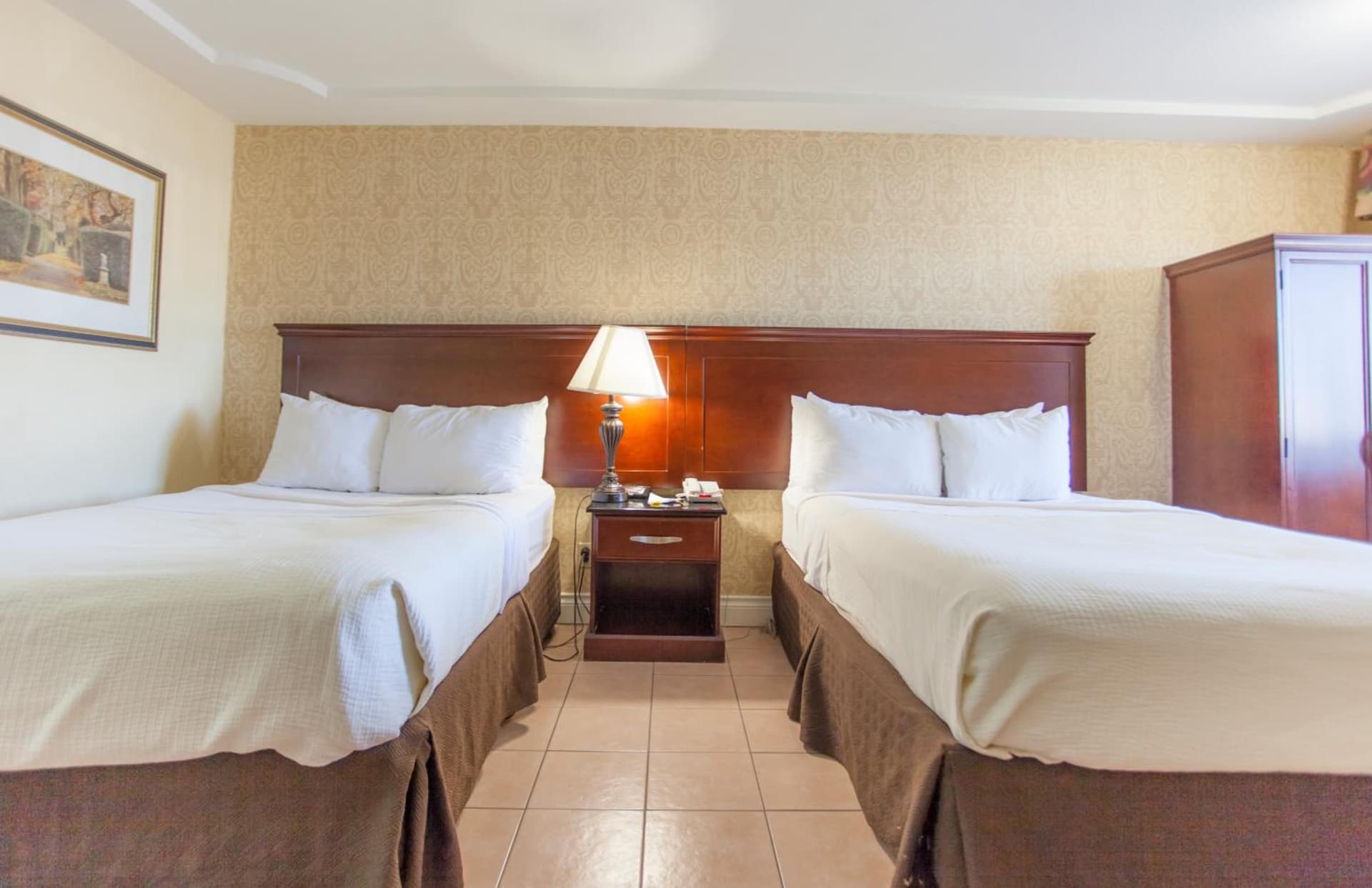 Days Inn by Wyndham Shenandoah gallery photo in The Woodlands, TX — image 34