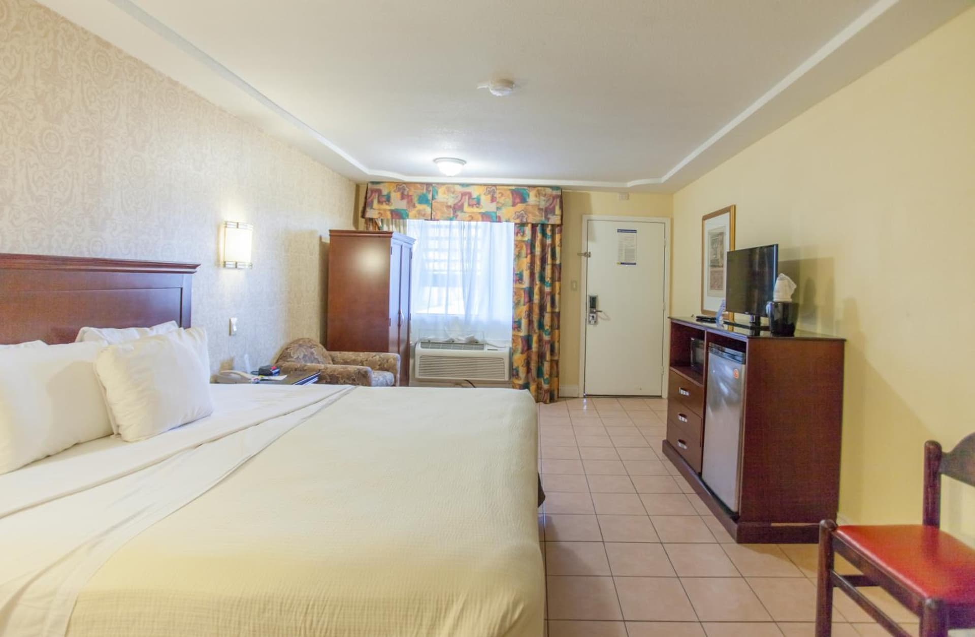 Days Inn by Wyndham Shenandoah gallery photo in The Woodlands, TX — image 7