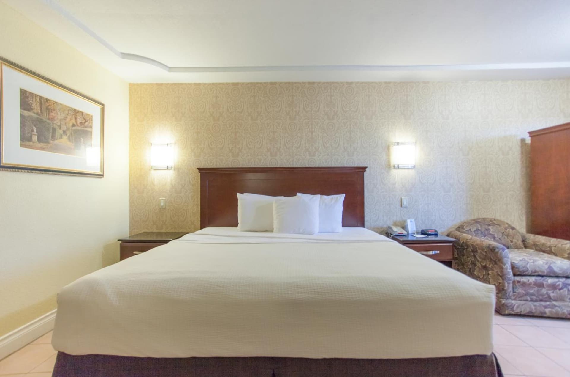 Days Inn by Wyndham Shenandoah gallery photo in The Woodlands, TX — image 29