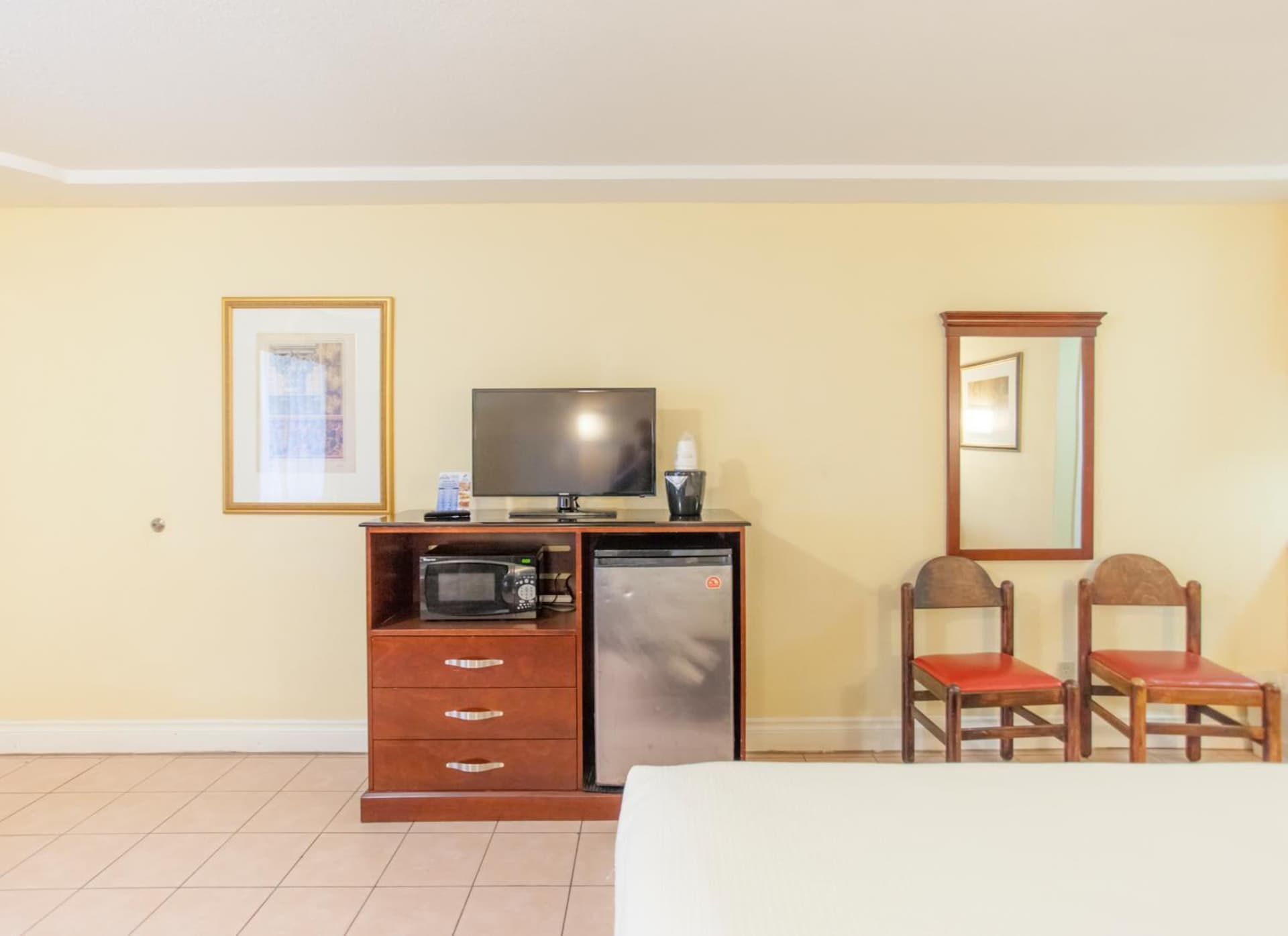 Days Inn by Wyndham Shenandoah gallery photo in The Woodlands, TX — image 24