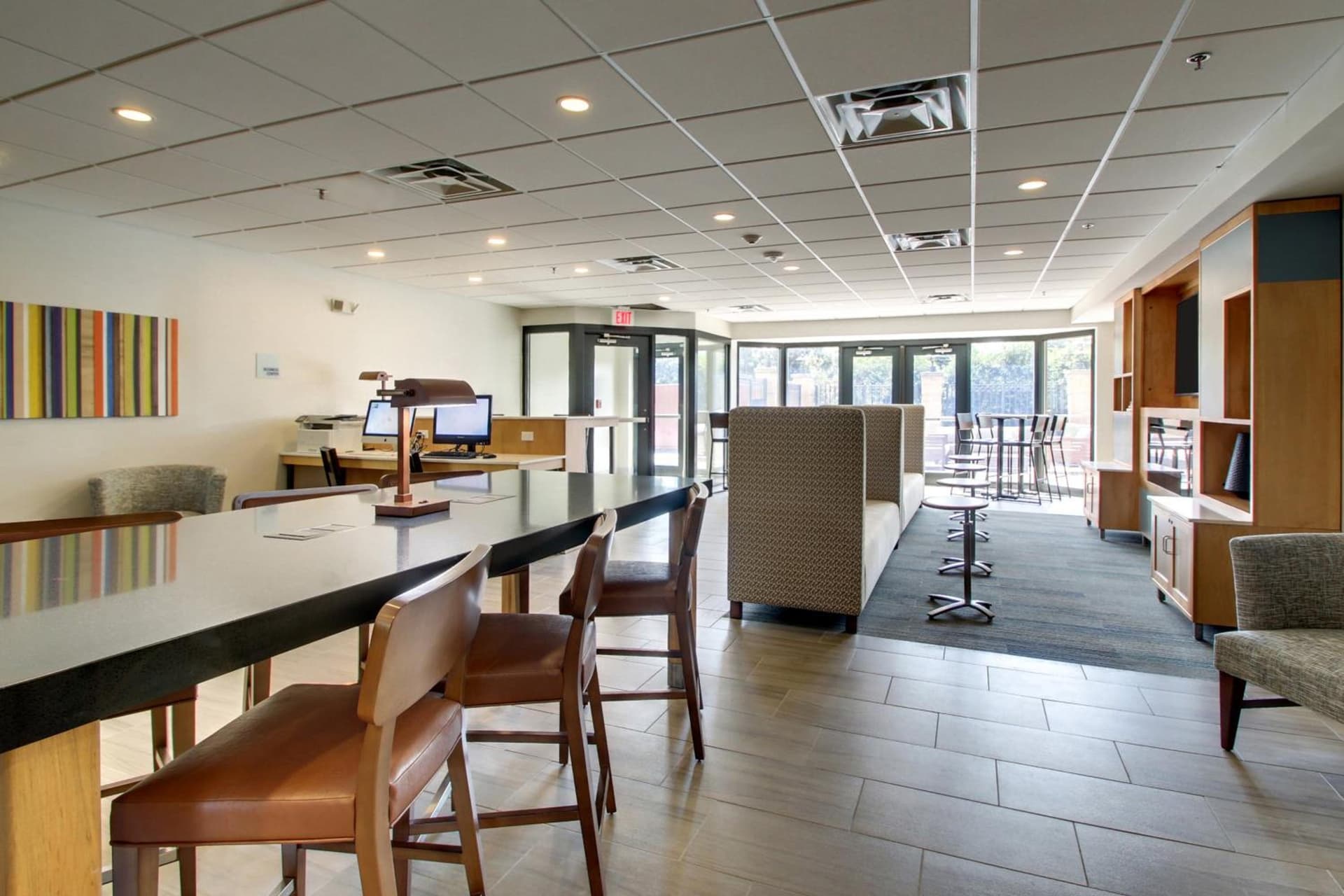 Holiday Inn Express & Suites Aurora - Naperville by IHG property views in Aurora, IL — gallery photo 3