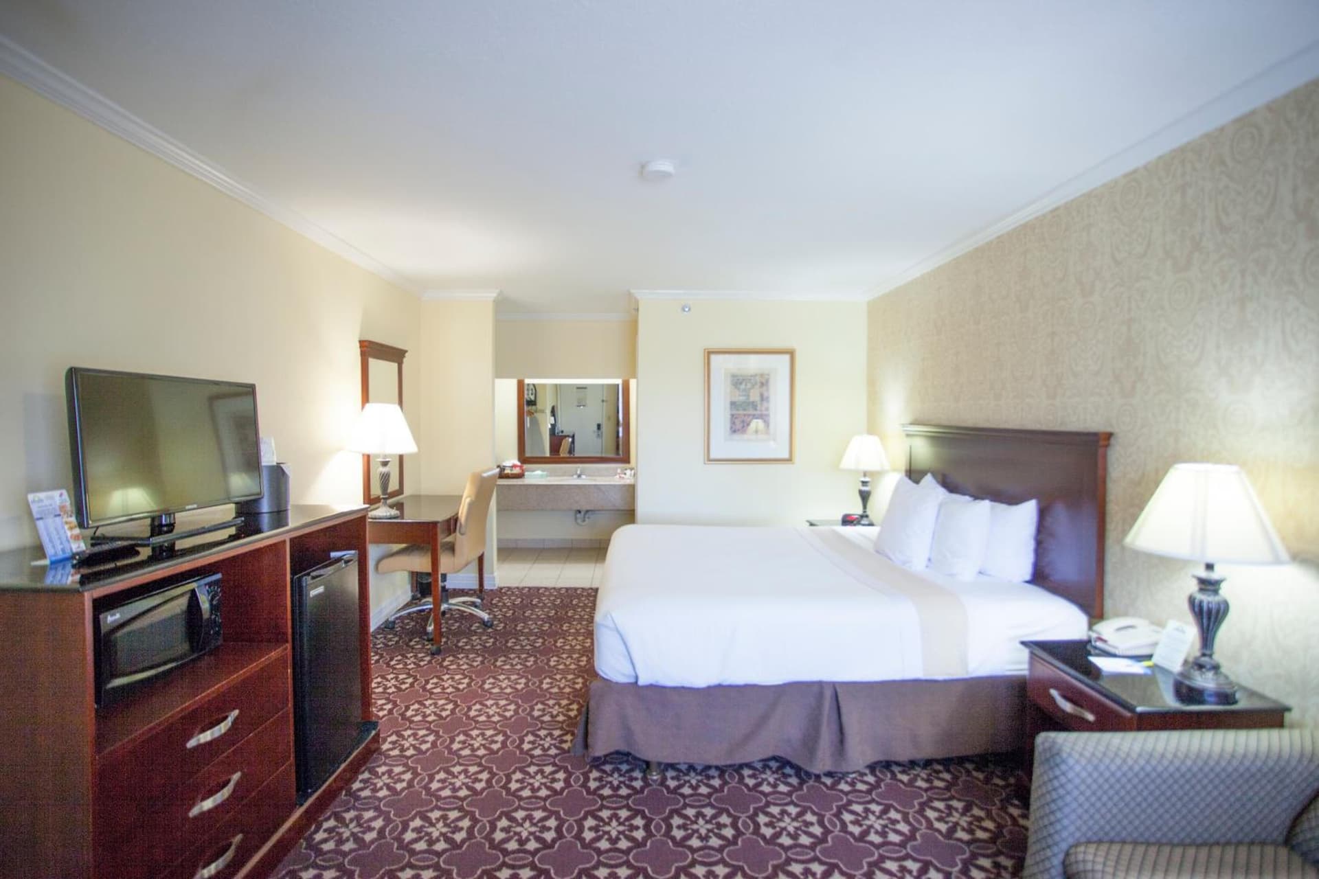 Days Inn by Wyndham Shenandoah gallery photo in The Woodlands, TX — image 27