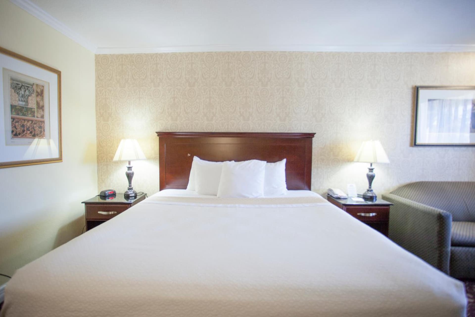 Days Inn by Wyndham Shenandoah gallery photo in The Woodlands, TX — image 37