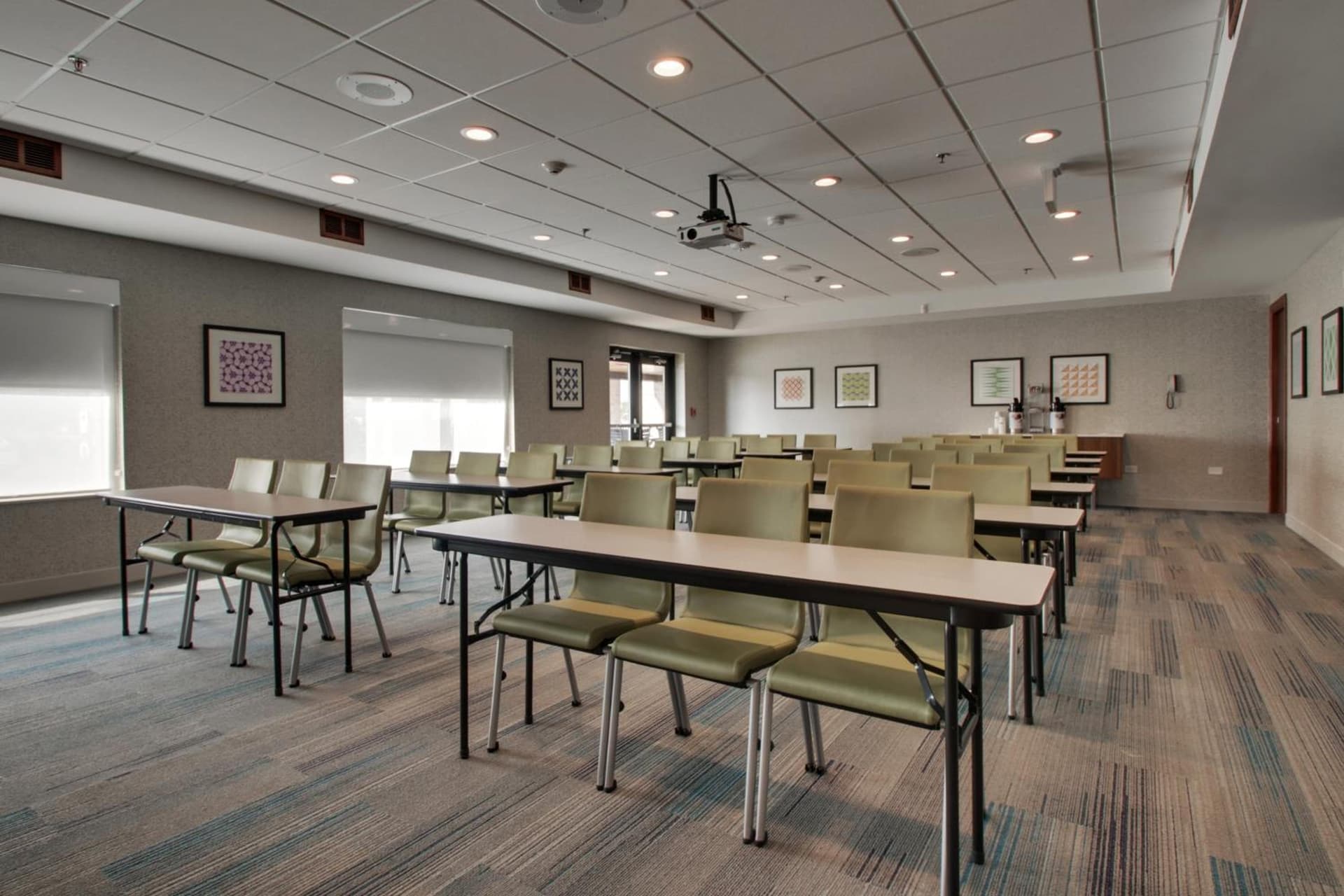 Holiday Inn Express & Suites Aurora - Naperville by IHG gallery photo in Aurora, IL — image 28