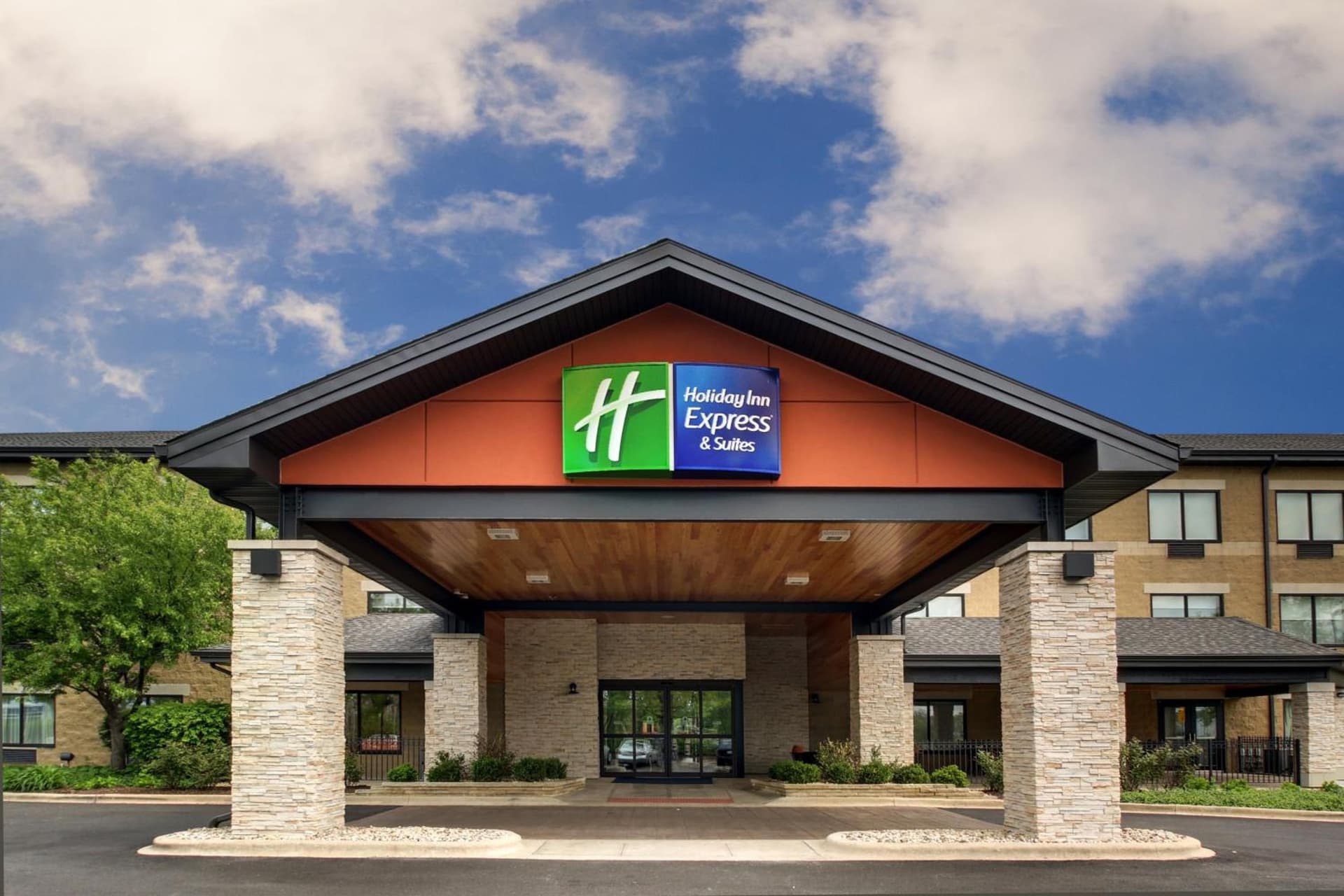 Holiday Inn Express & Suites Aurora - Naperville by IHG — hotel in Aurora, Illinois