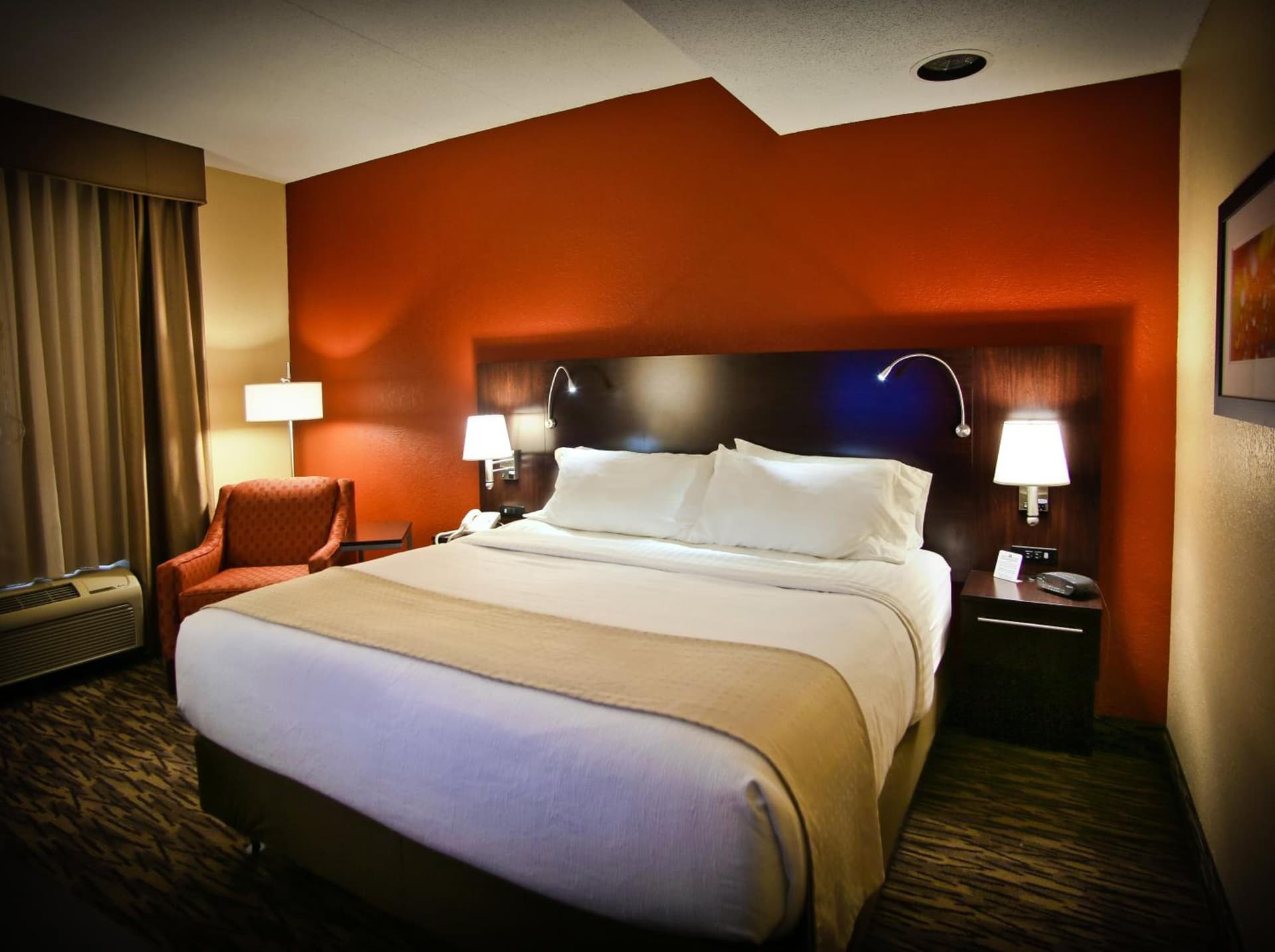 Holiday Inn & Suites Downtown La Crosse, an IHG Hotel gallery photo in La Crosse, WI — image 7