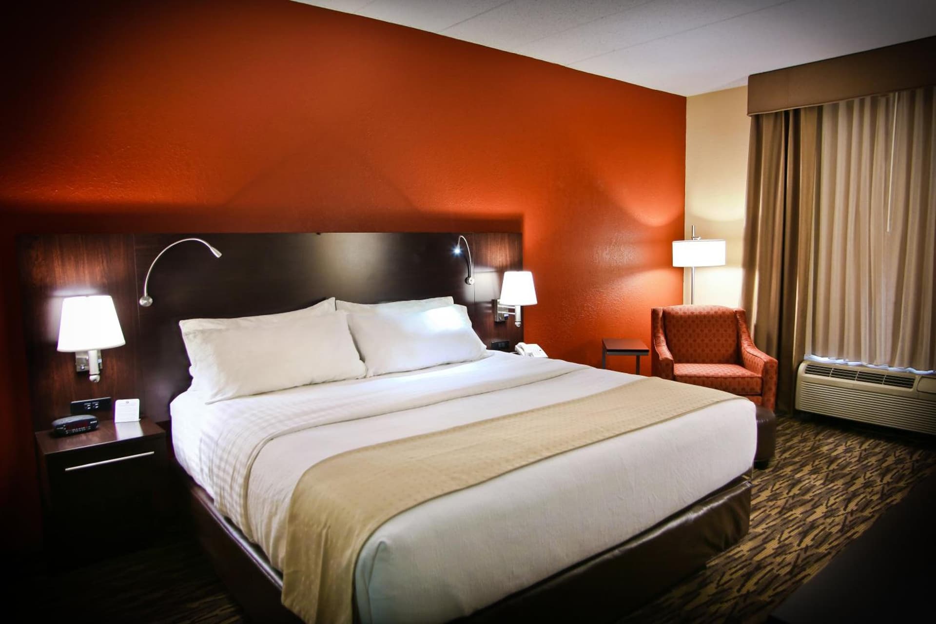 Holiday Inn & Suites Downtown La Crosse, an IHG Hotel property views in La Crosse, WI — gallery photo 3