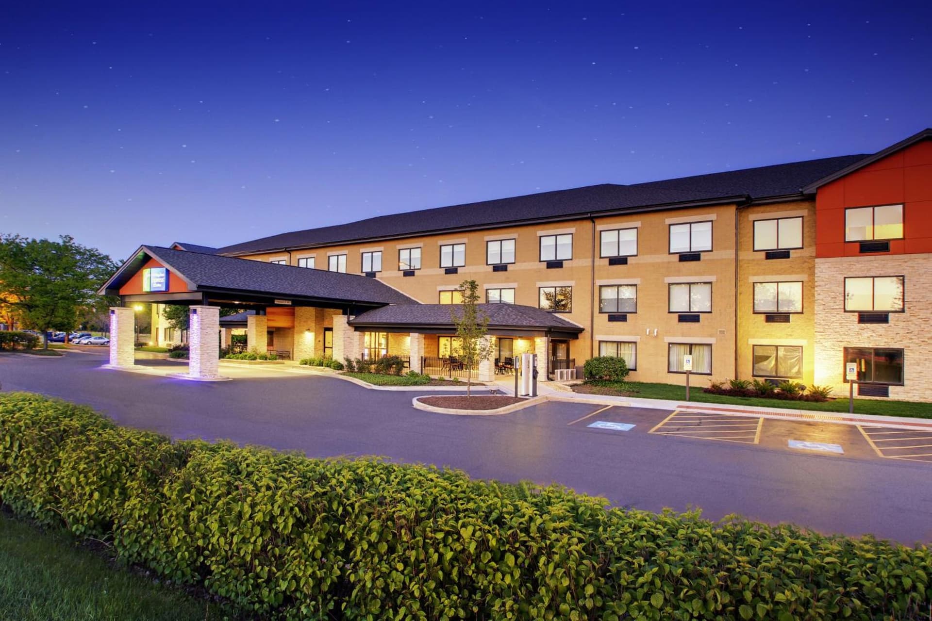 Holiday Inn Express & Suites Aurora - Naperville by IHG gallery photo in Aurora, IL — image 22