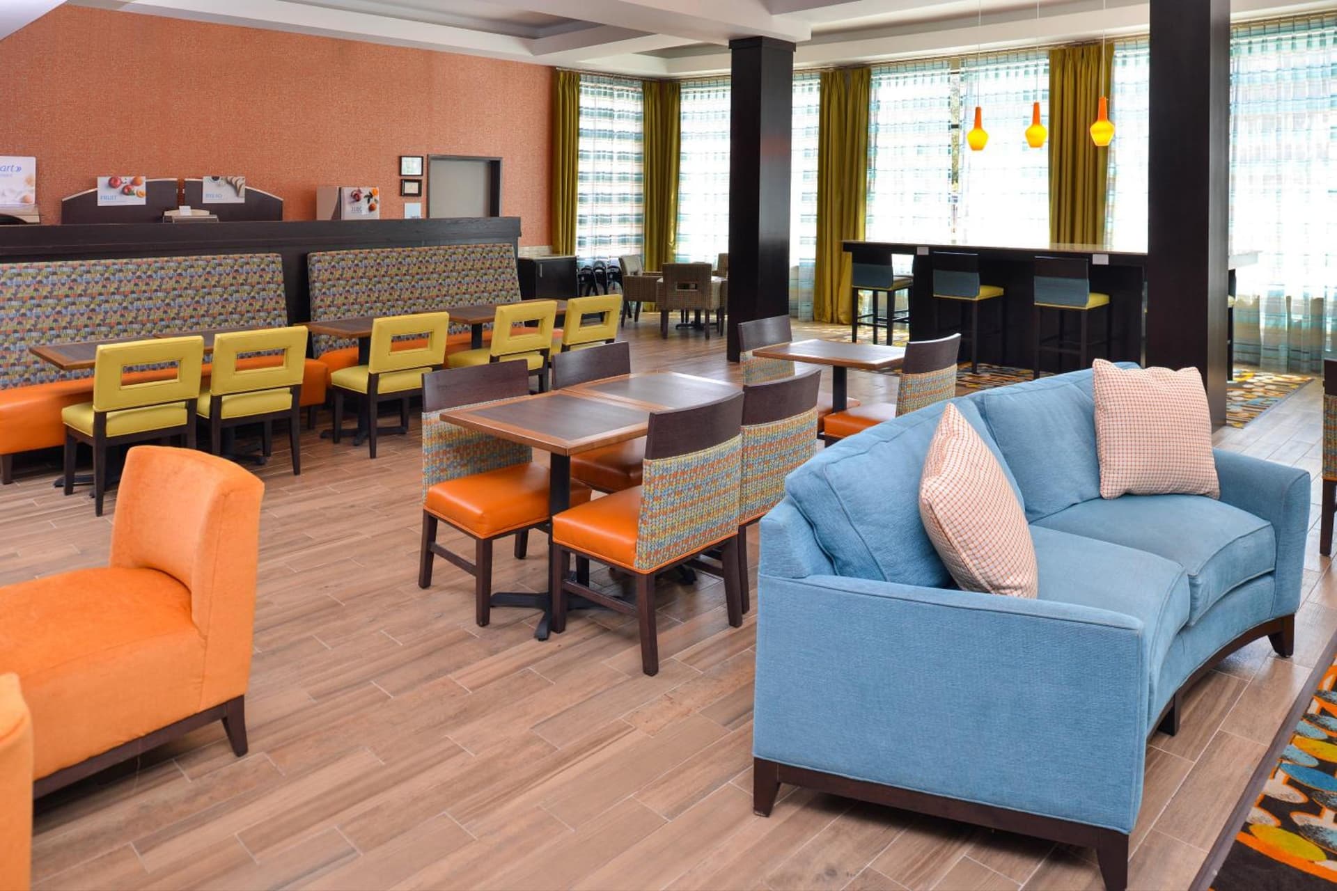 Holiday Inn Express & Suites Austin South by IHG property views in Austin, TX — gallery photo 3
