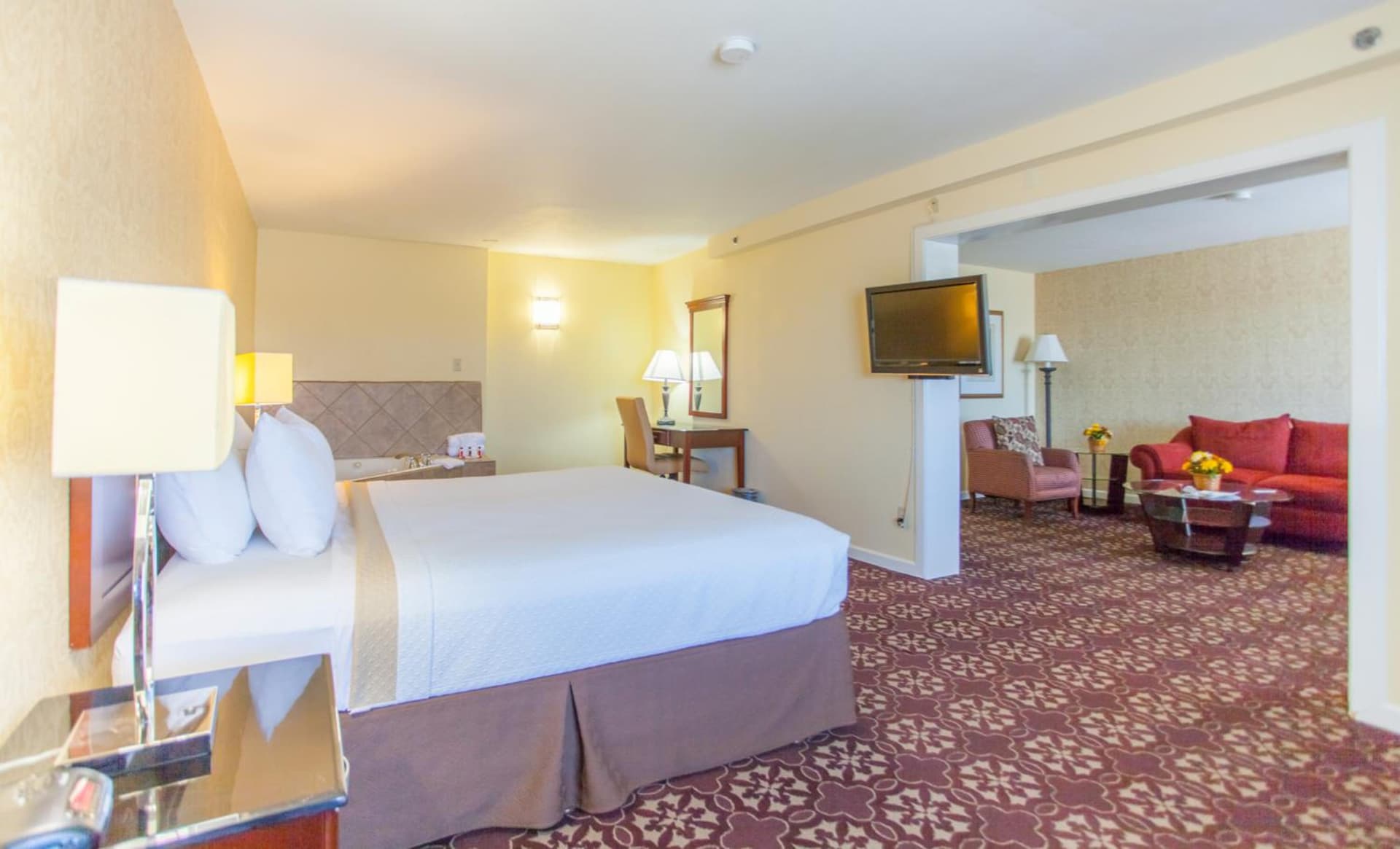 Days Inn by Wyndham Shenandoah gallery photo in The Woodlands, TX — image 90