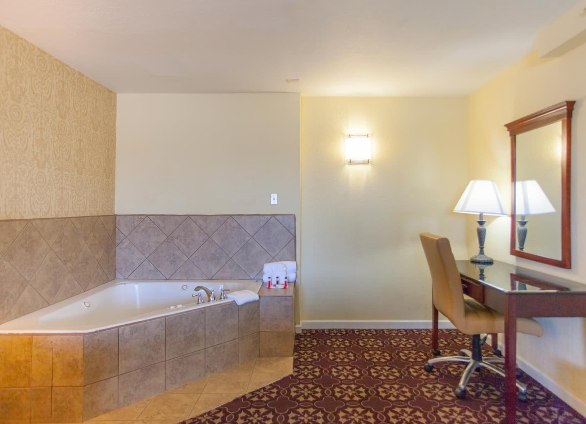 Days Inn by Wyndham Shenandoah gallery photo in The Woodlands, TX — image 49
