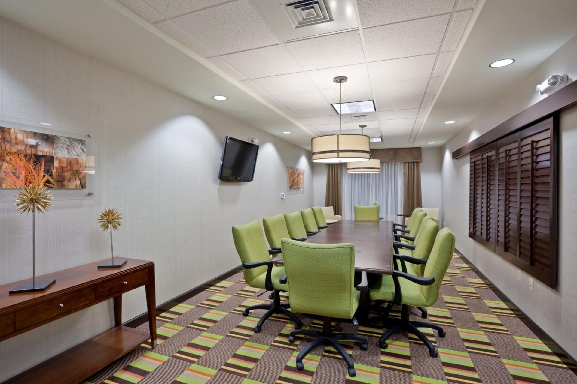 Holiday Inn Express Hays by IHG property views in Hays, KS — gallery photo 3