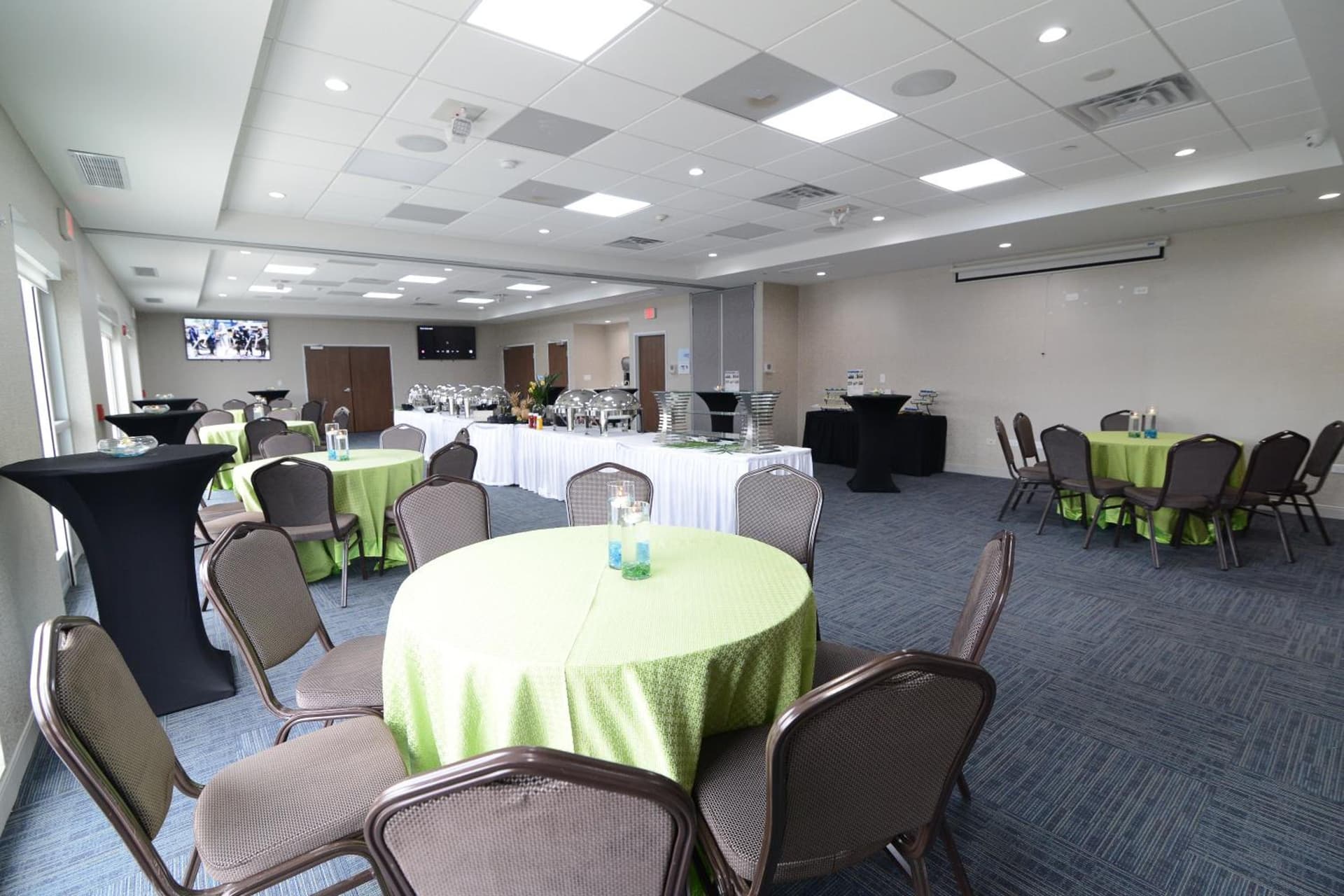 Holiday Inn Express & Suites Chicago North Shore - Niles by IHG gallery photo in Niles, IL — image 26