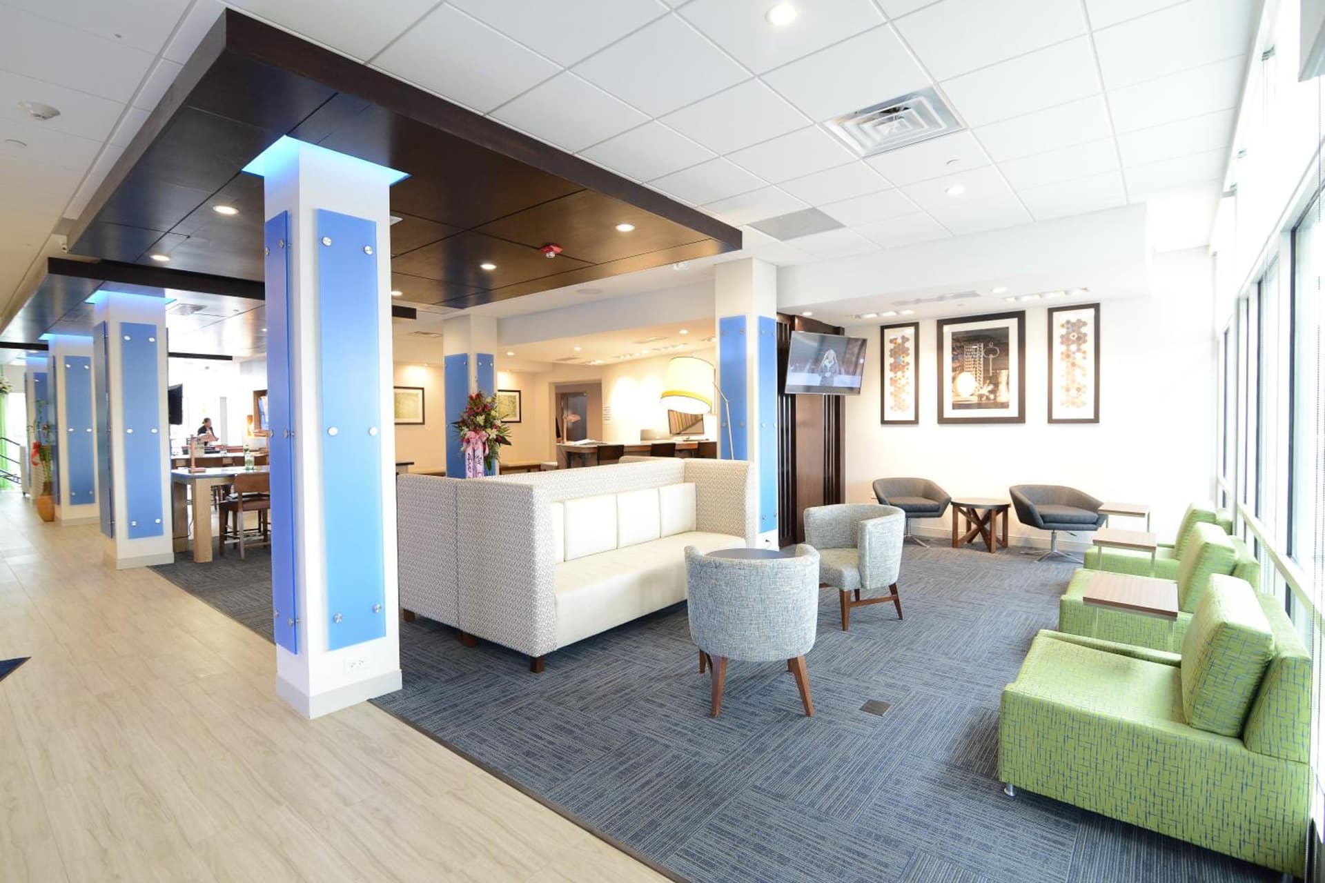 Holiday Inn Express & Suites Chicago North Shore - Niles by IHG gallery photo in Niles, IL — image 16