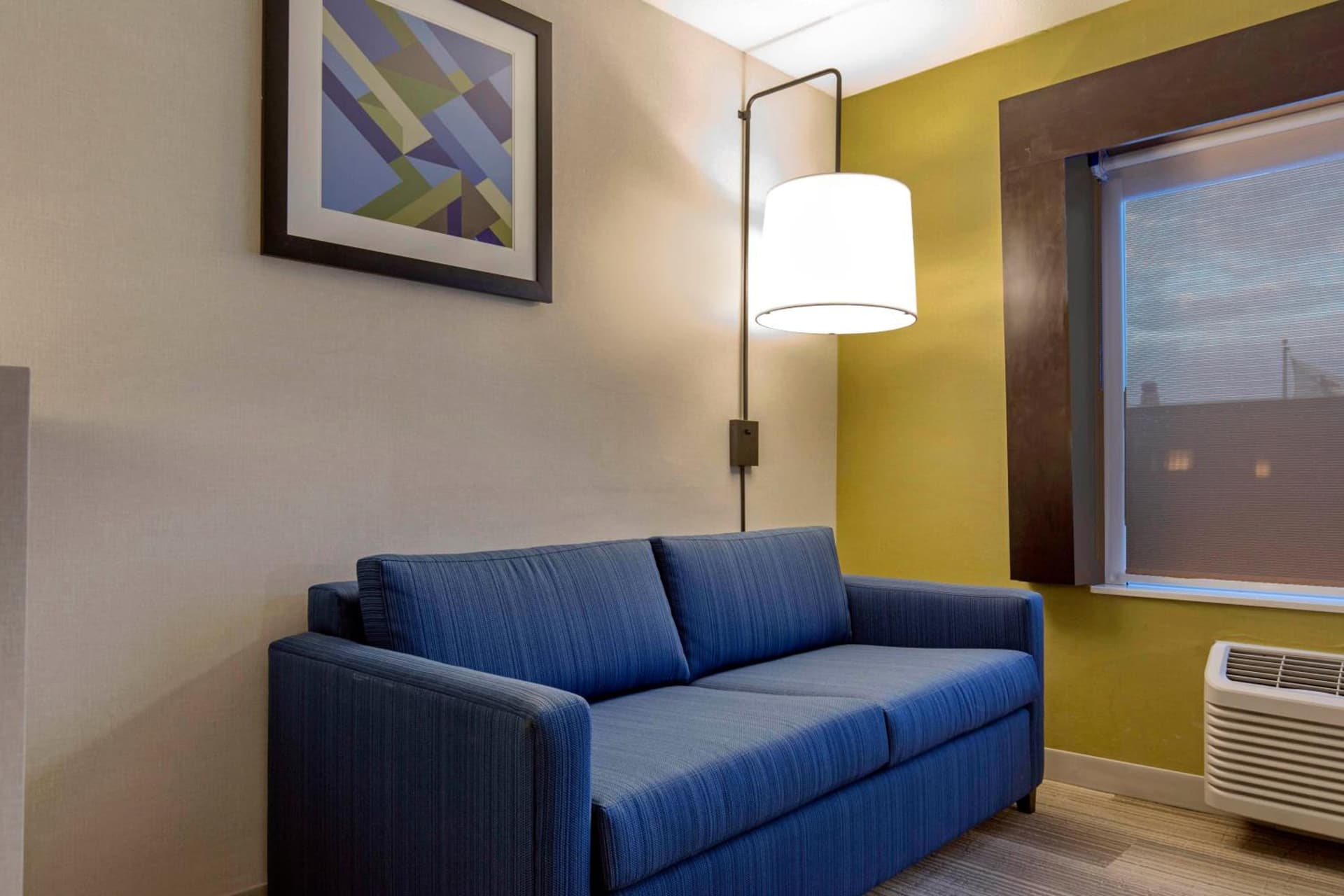 Holiday Inn Express & Suites Chicago West - St Charles by IHG gallery photo in Saint Charles, IL — image 39