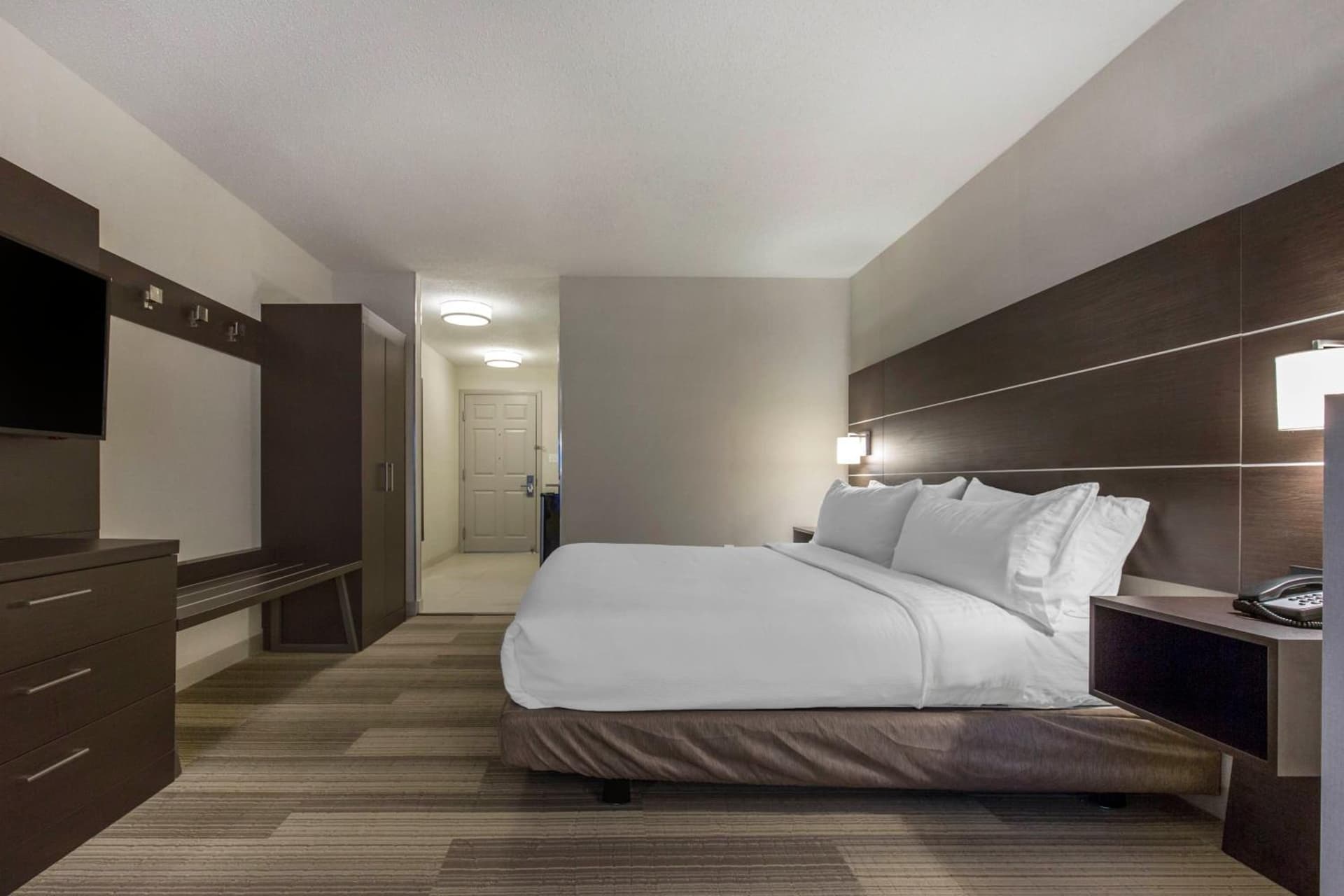 Holiday Inn Express & Suites Chicago West - St Charles by IHG gallery photo in Saint Charles, IL — image 57