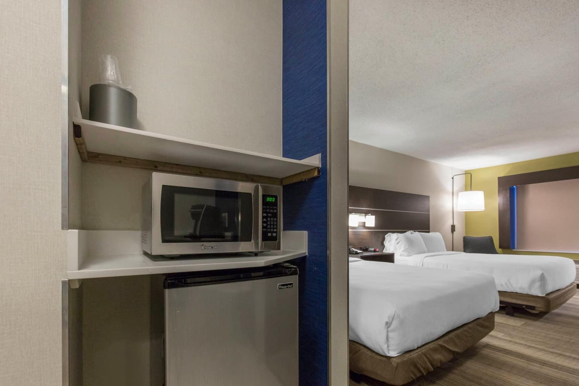 Holiday Inn Express & Suites Chicago West - St Charles by IHG gallery photo in Saint Charles, IL — image 24