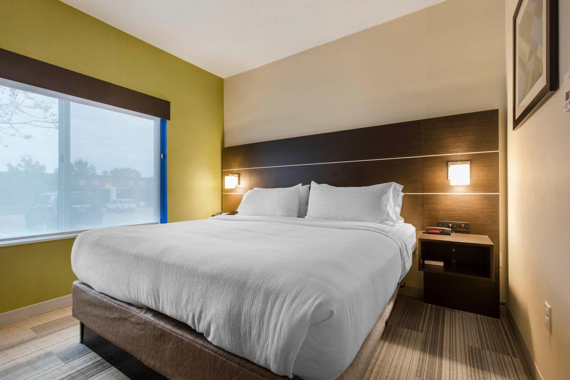 Holiday Inn Express & Suites Chicago West - St Charles by IHG gallery photo in Saint Charles, IL — image 35