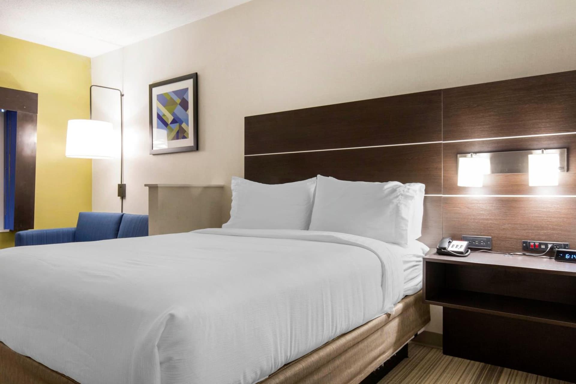 Holiday Inn Express & Suites Chicago West - St Charles by IHG gallery photo in Saint Charles, IL — image 42
