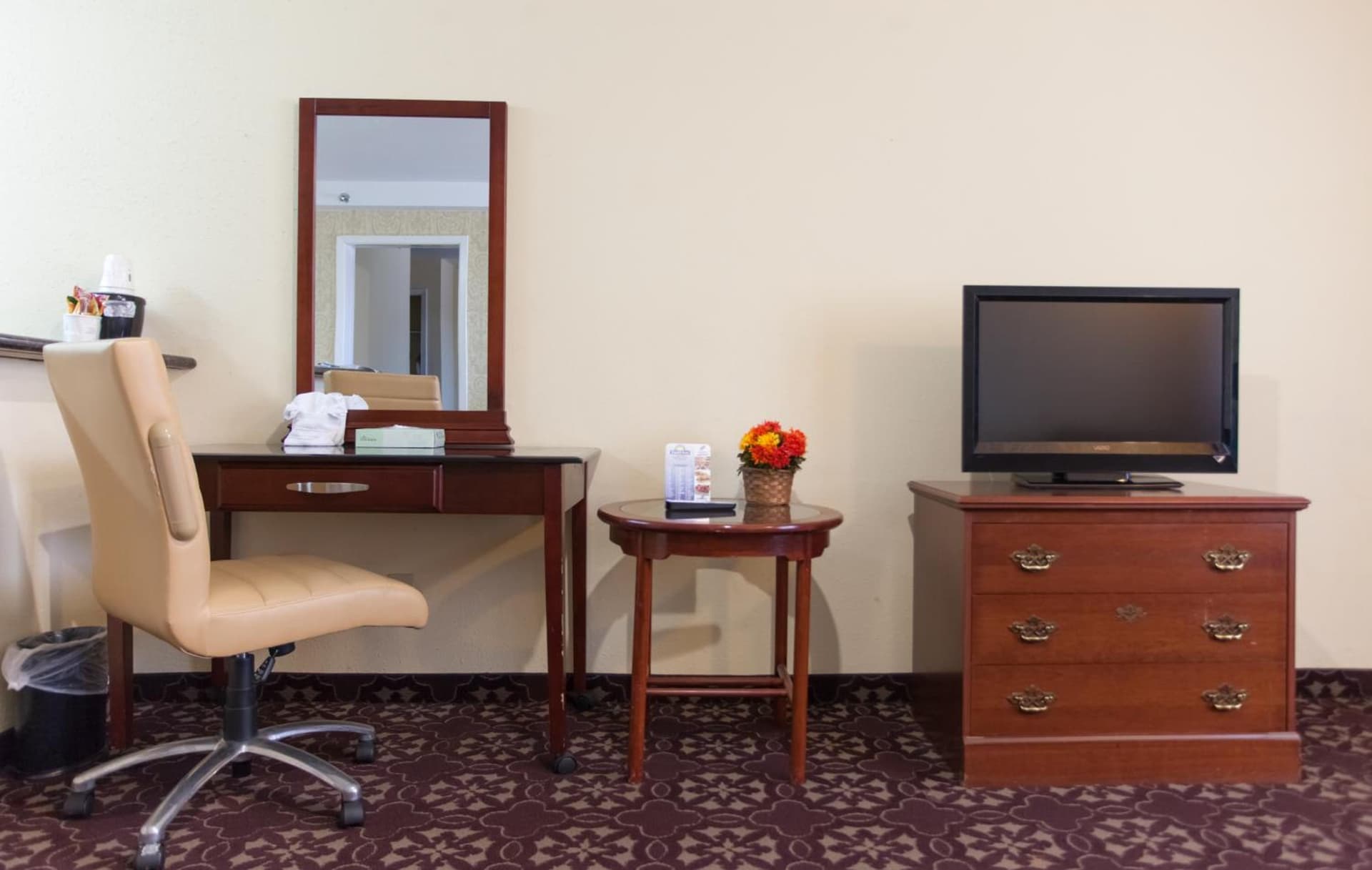 Days Inn by Wyndham Shenandoah gallery photo in The Woodlands, TX — image 69