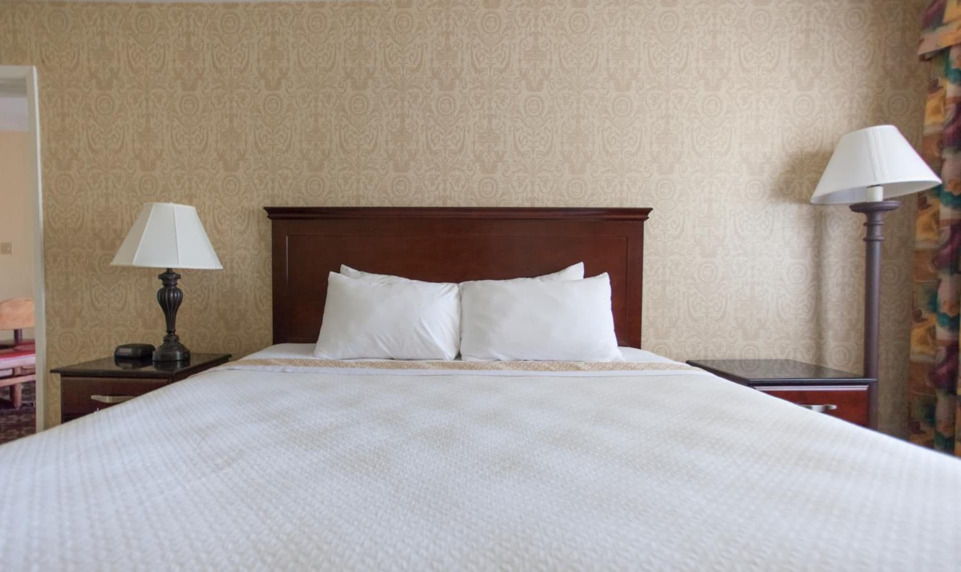 Days Inn by Wyndham Shenandoah gallery photo in The Woodlands, TX — image 92
