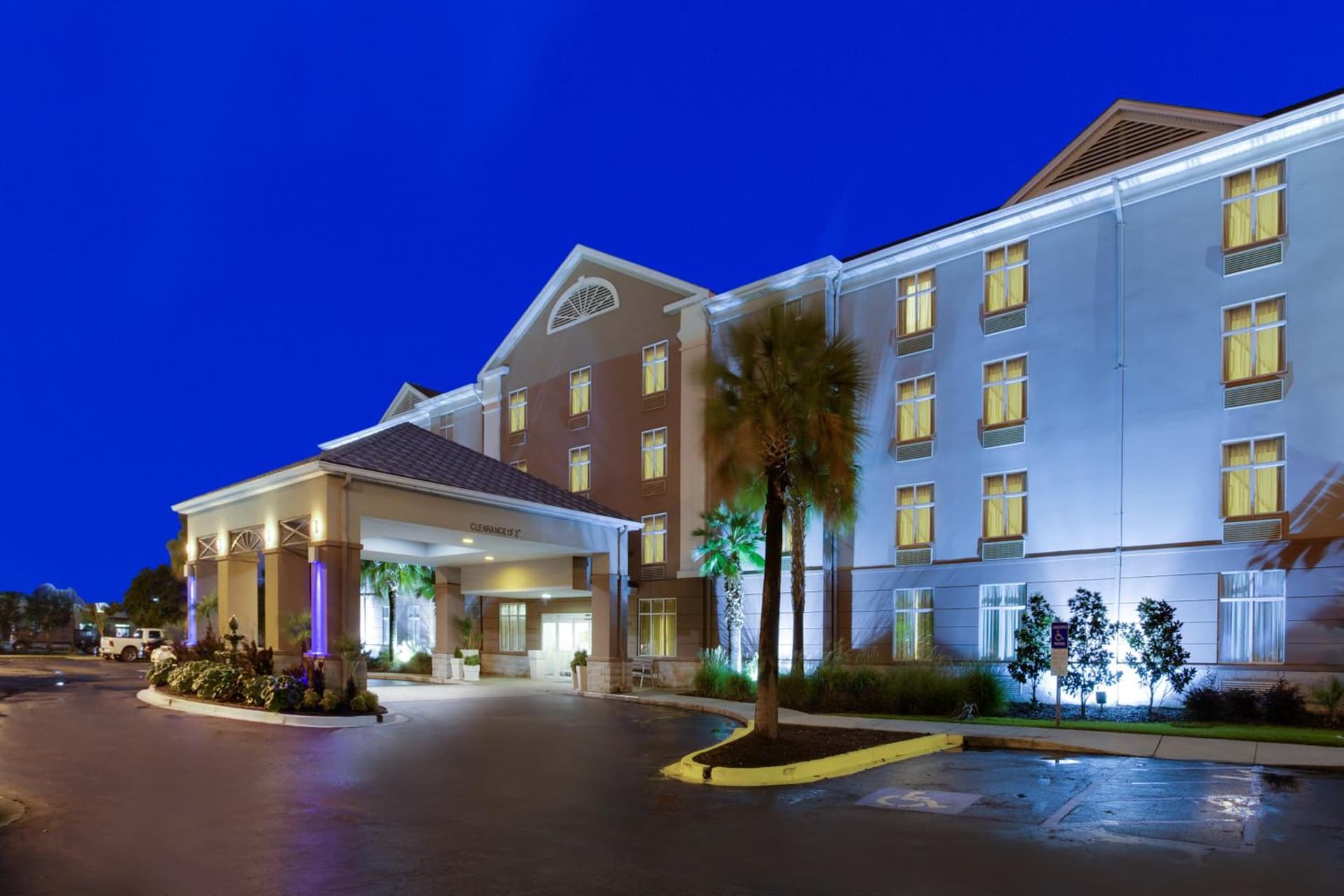 Holiday Inn Express Hotel & Suites Charleston - Northwoods by IHG featured exterior or lobby in Charleston, SC — similar hotel