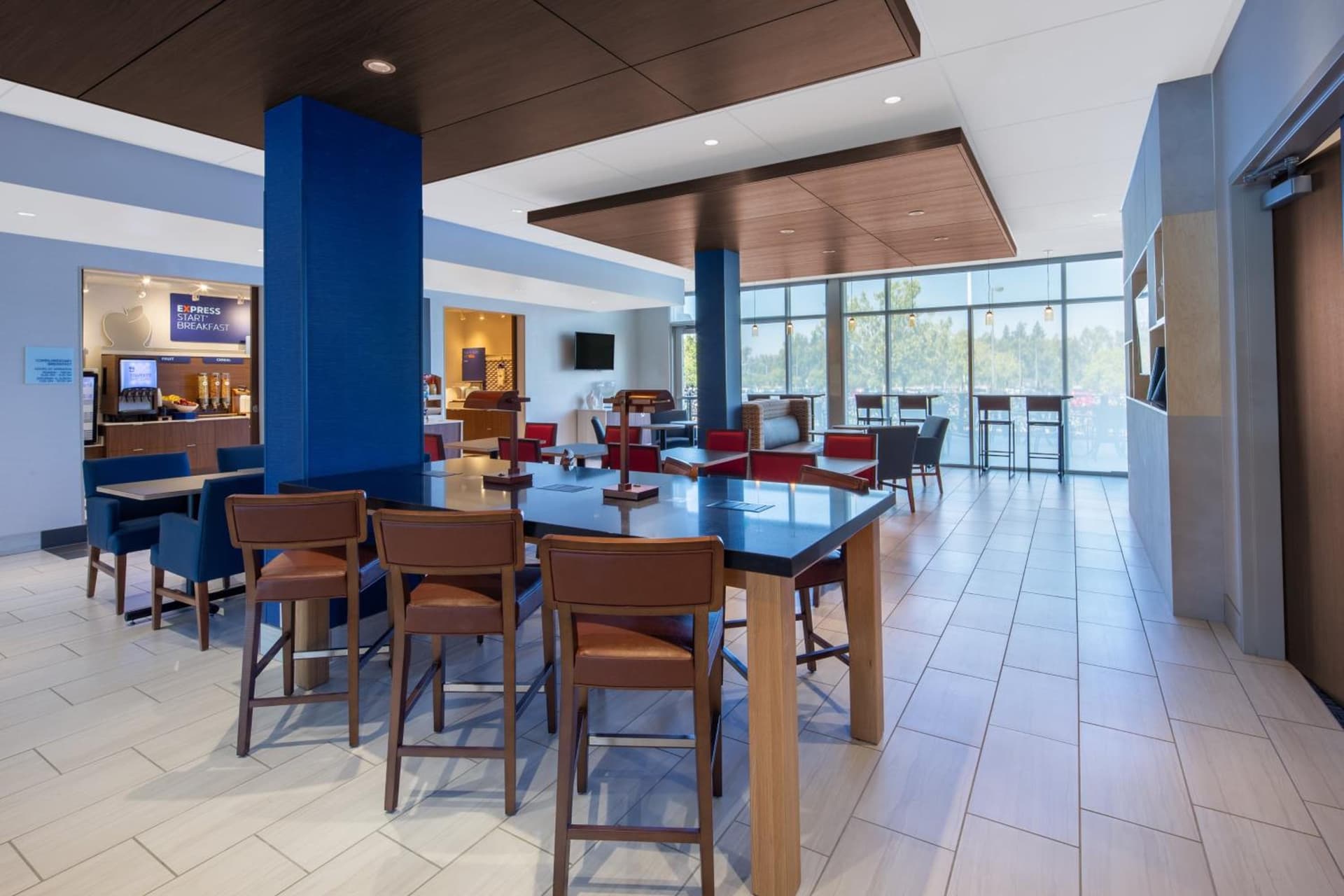 Holiday Inn Express & Suites Chico by IHG gallery photo in Chico, CA — image 54