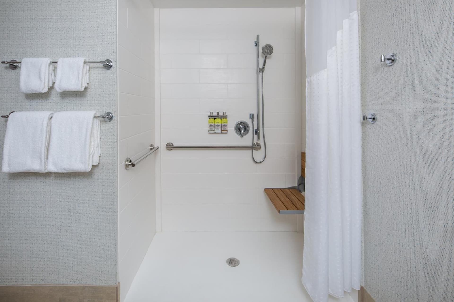 Holiday Inn Express & Suites Chico by IHG gallery photo in Chico, CA — image 10