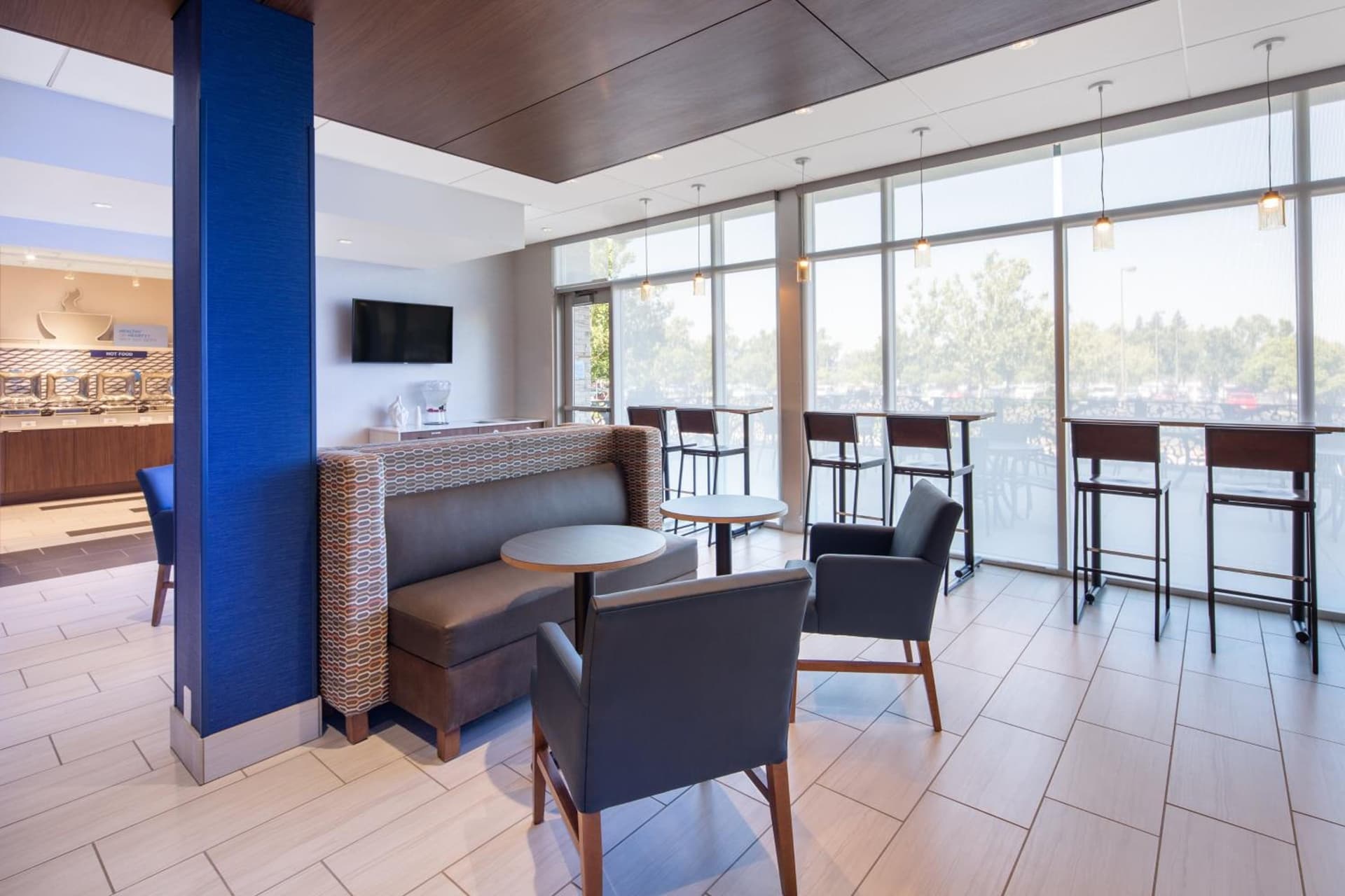 Holiday Inn Express & Suites Chico by IHG gallery photo in Chico, CA — image 46