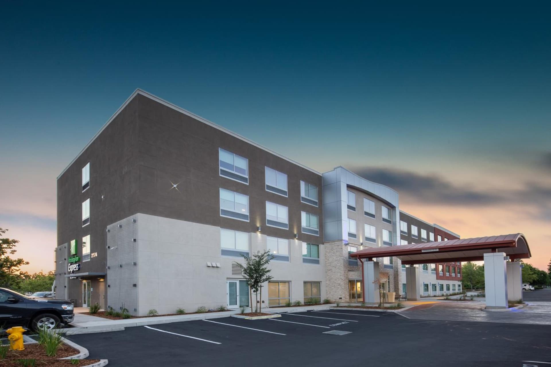 Holiday Inn Express & Suites Chico by IHG gallery photo in Chico, CA — image 50