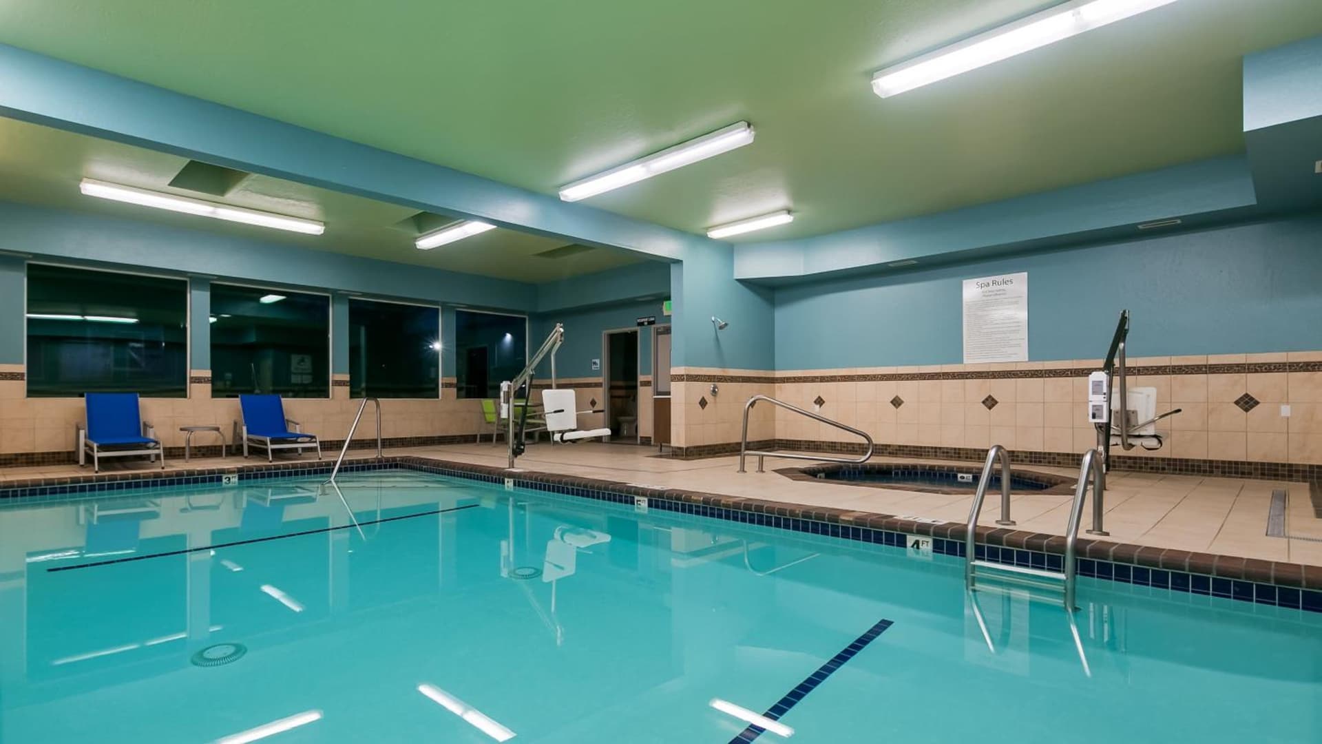 Holiday Inn Express Hotel & Suites Everett by IHG gallery photo in Everett, WA — image 11