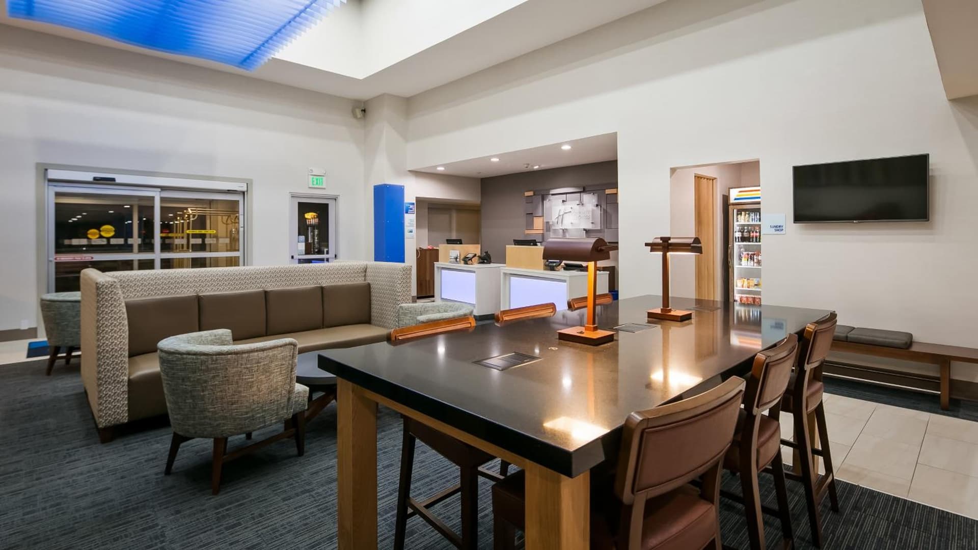 Holiday Inn Express Hotel & Suites Everett by IHG gallery photo in Everett, WA — image 41