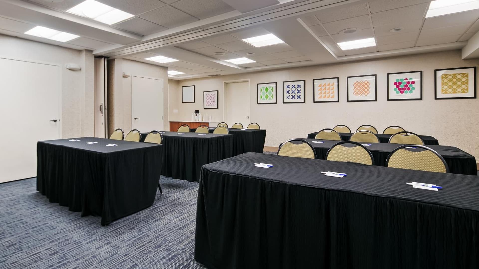 Holiday Inn Express Hotel & Suites Everett by IHG gallery photo in Everett, WA — image 32