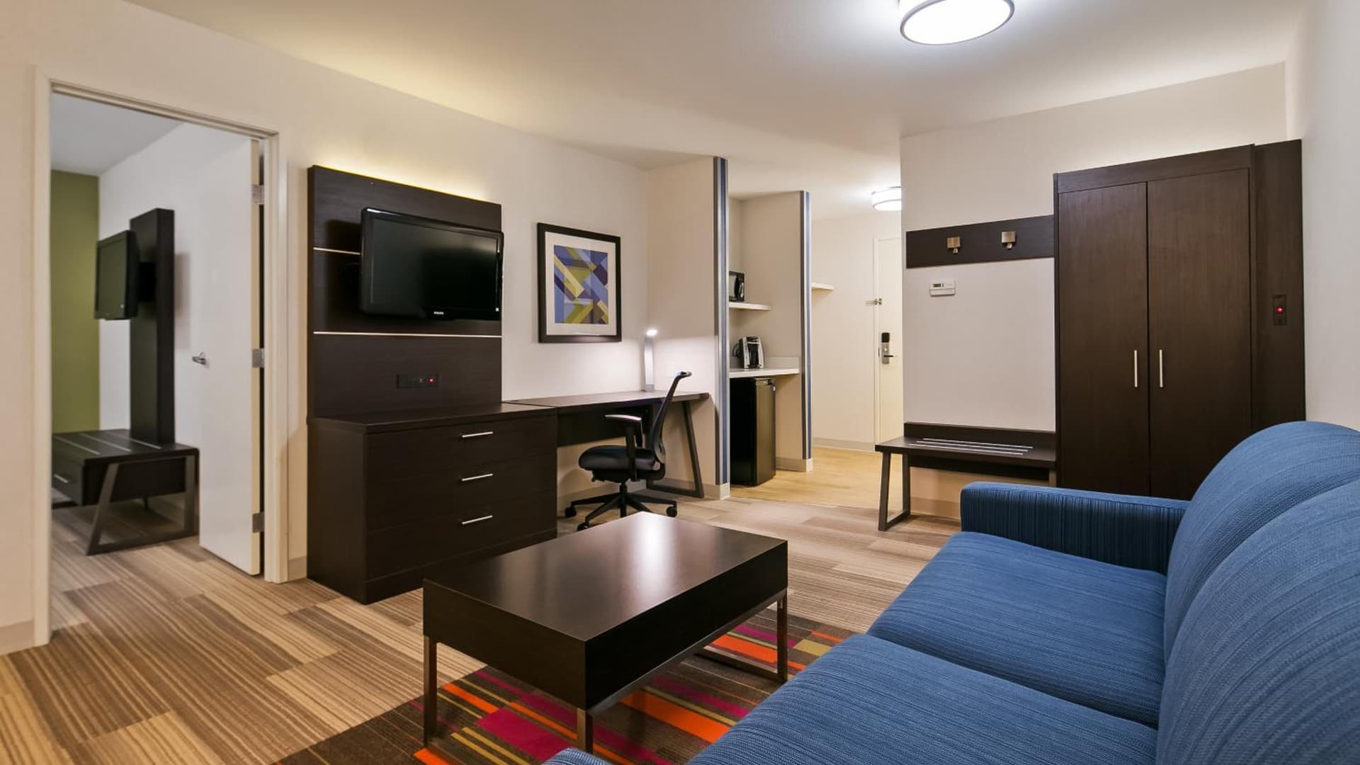 Holiday Inn Express Hotel & Suites Everett by IHG gallery photo in Everett, WA — image 45