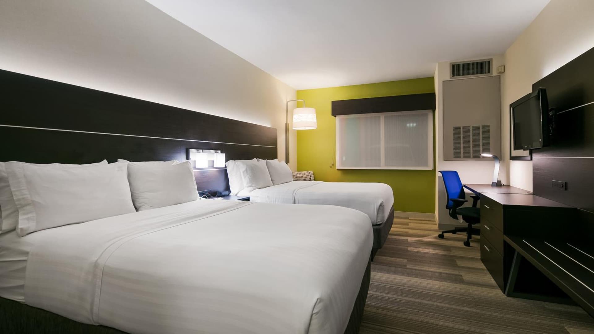 Holiday Inn Express Hotel & Suites Everett by IHG gallery photo in Everett, WA — image 22
