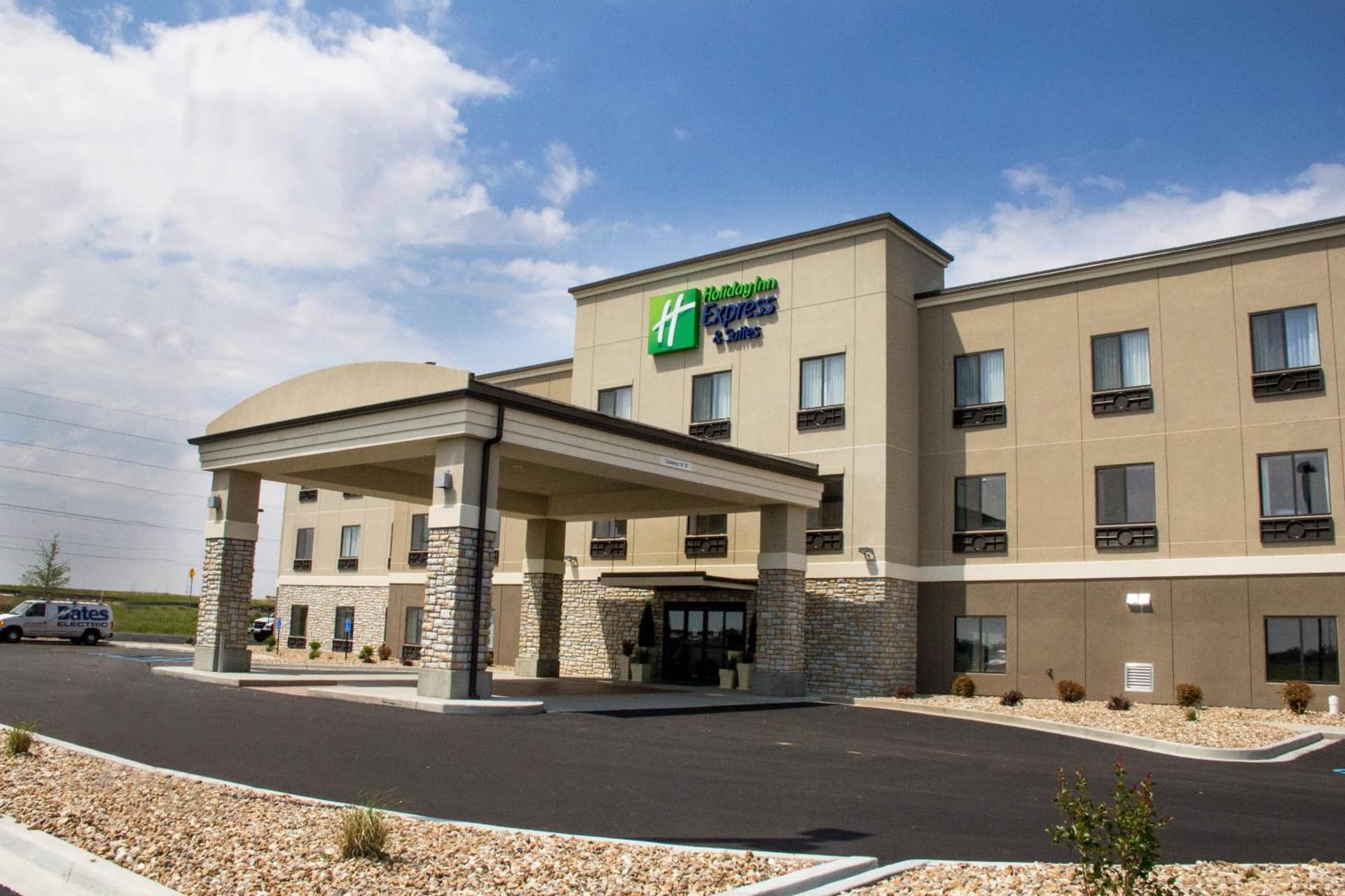 Holiday Inn Express and Suites Sikeston by IHG featured exterior or lobby in Sikeston, MO — similar hotel