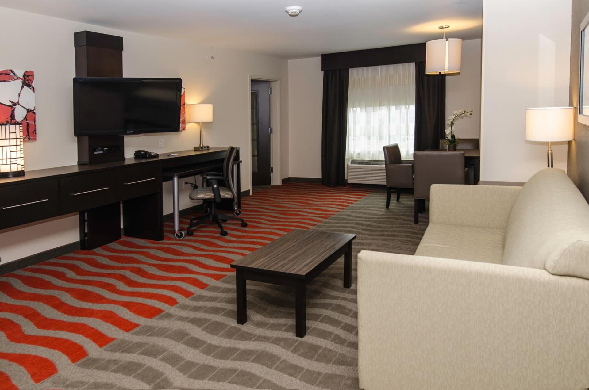 Holiday Inn Express & Suites Columbus - Easton Area by IHG interior in Gahanna, OH — gallery photo 2