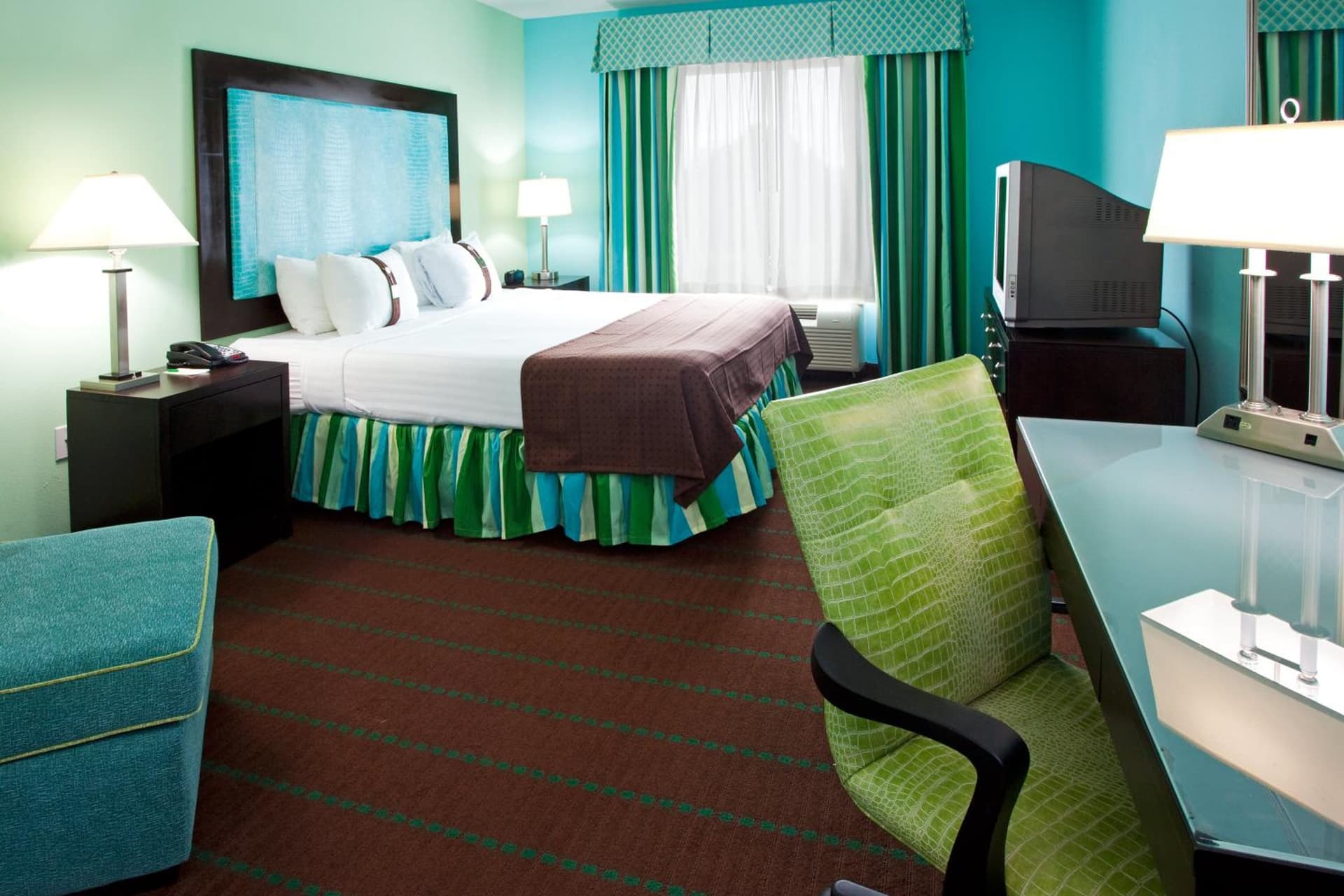 Holiday Inn Hotel & Suites Ocala Conference Center by IHG interior in Ocala, FL — gallery photo 2