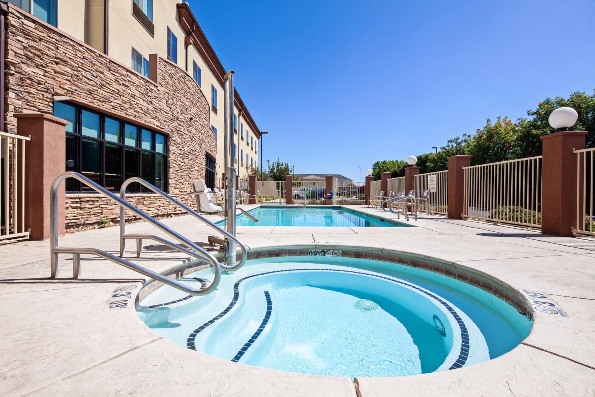 Holiday Inn Express & Suites Clovis Fresno Area by IHG gallery photo in Clovis, CA — image 30