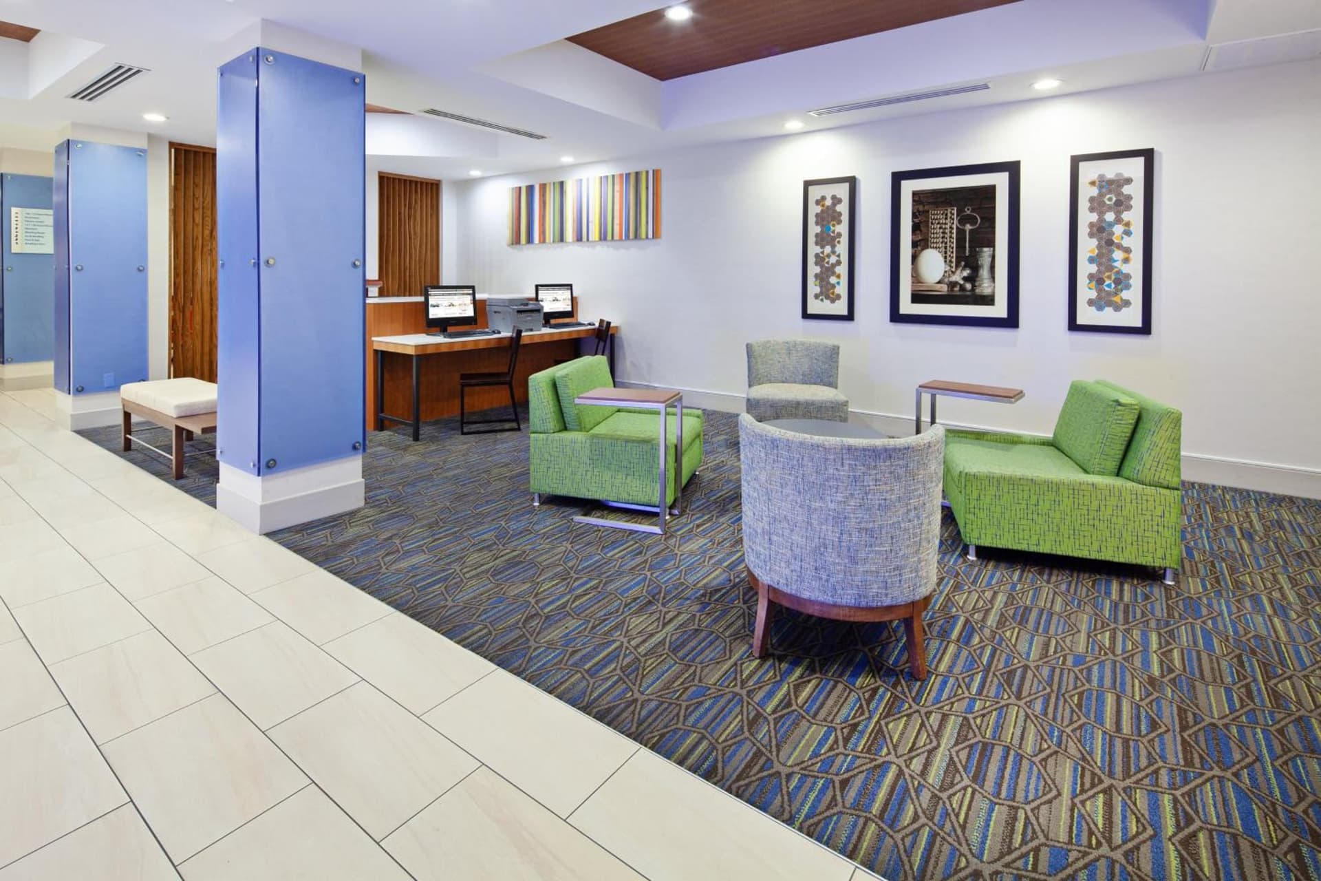 Holiday Inn Express & Suites Clovis Fresno Area by IHG interior in Clovis, CA — gallery photo 2