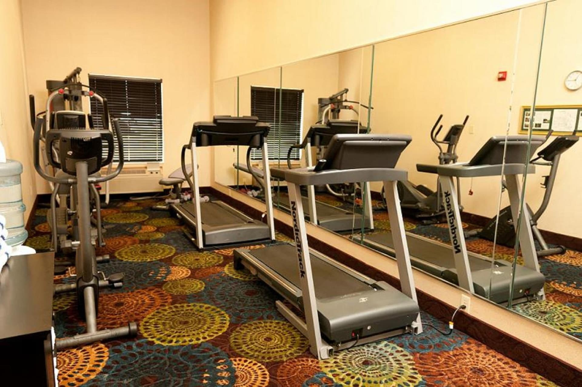 Holiday Inn Express Hotel & Suites Bloomington-Normal University Area by IHG gallery photo in Bloomington, IL — image 10