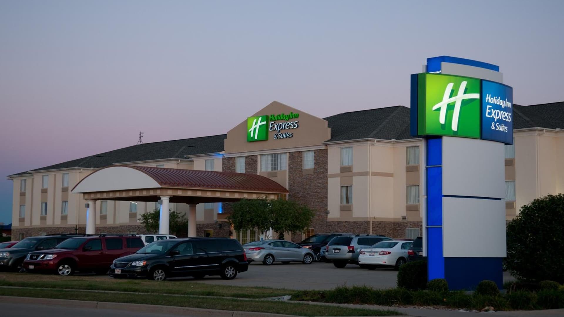 Holiday Inn Express Hotel & Suites Bloomington-Normal University Area by IHG gallery photo in Bloomington, IL — image 25