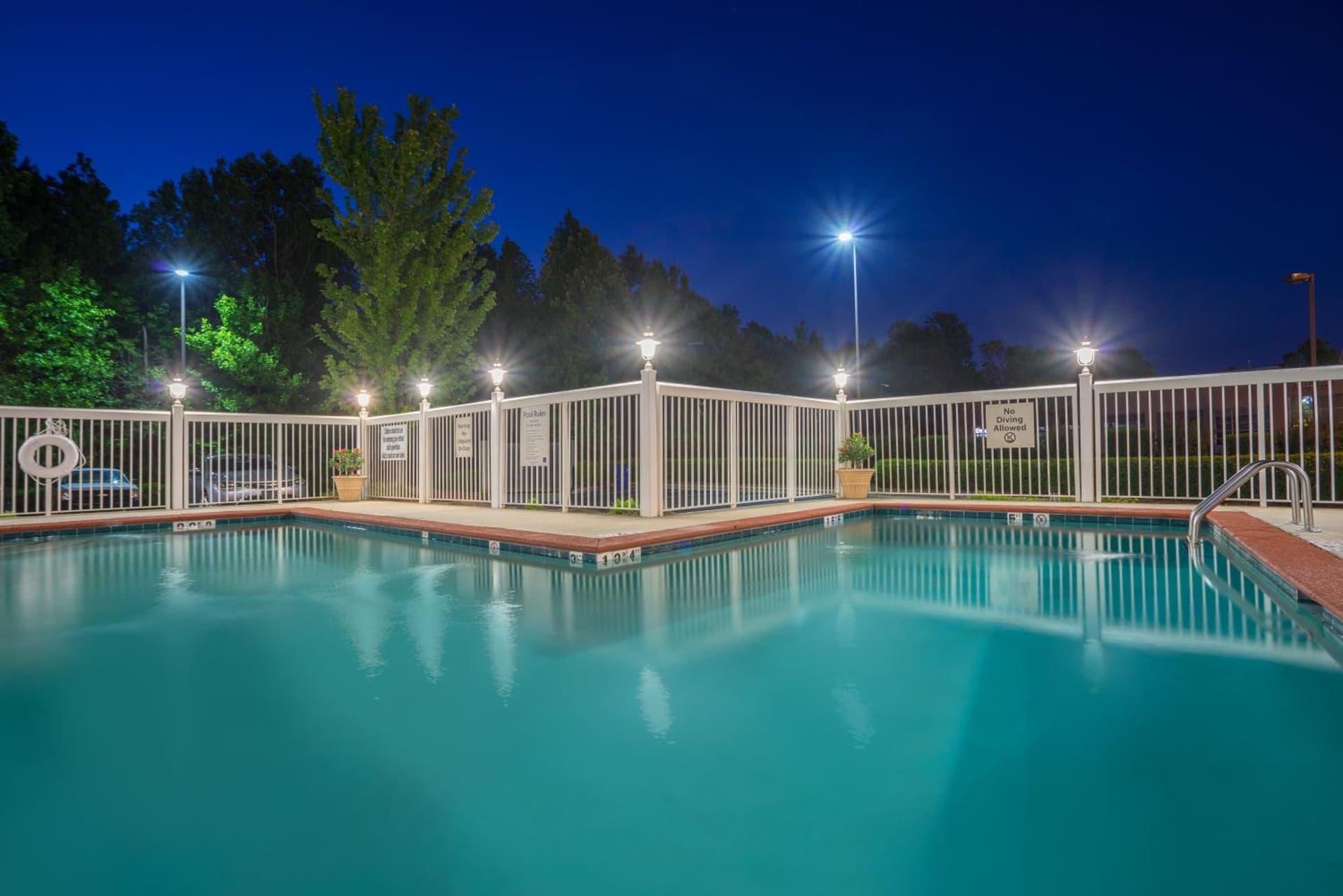 Comfort Suites near Birkdale Village- Huntersville gallery photo in Huntersville, NC — image 32