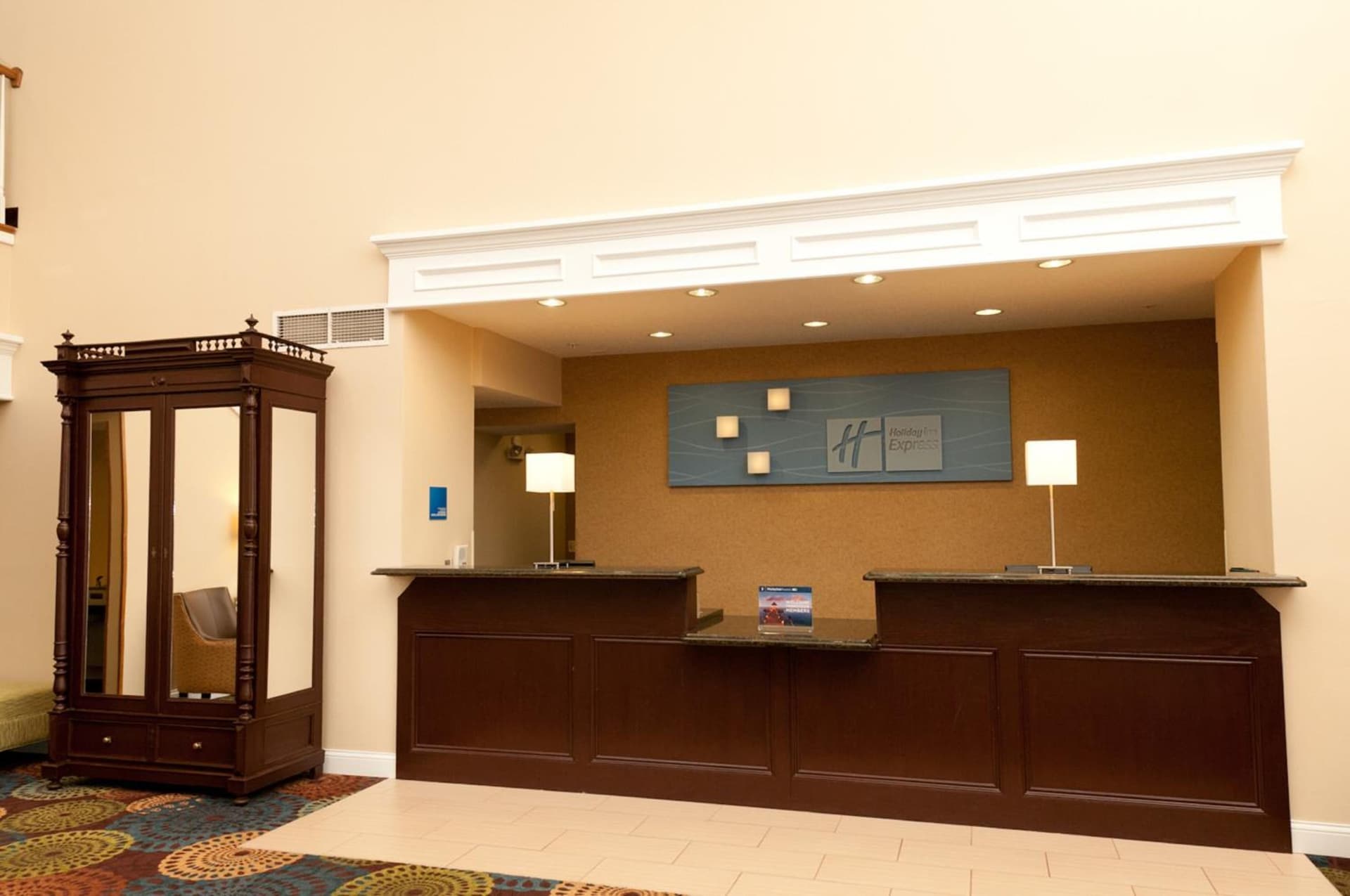 Holiday Inn Express Hotel & Suites Bloomington-Normal University Area by IHG gallery photo in Bloomington, IL — image 6