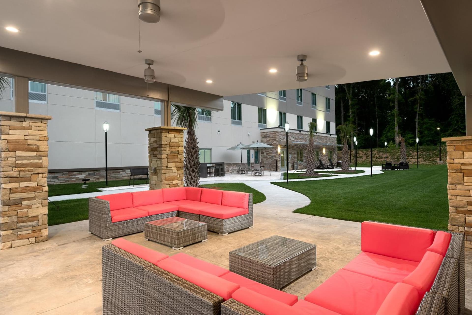 Holiday Inn Express & Suites - Charlotte Airport by IHG gallery photo in Charlotte, NC — image 19